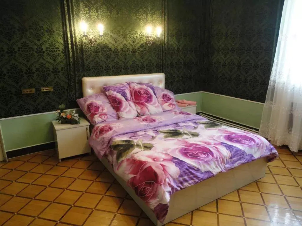 Double Room in Royal Boutique Hotel on Kievyan Double Room in Royal Boutique Hotel on Kievyan