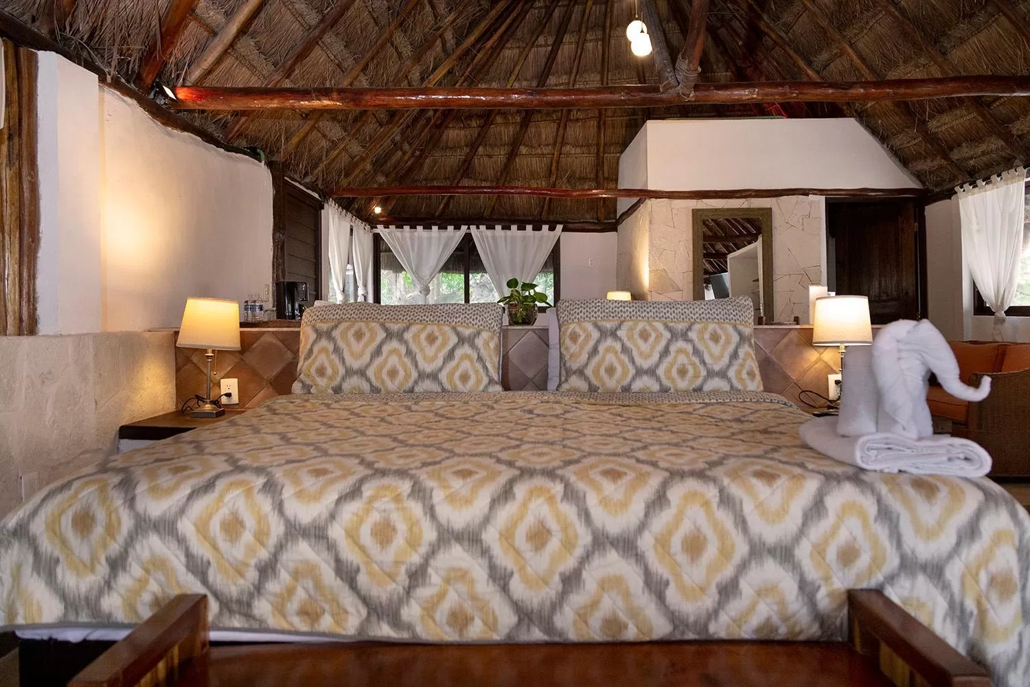 Bed in Hotel Amar Inn