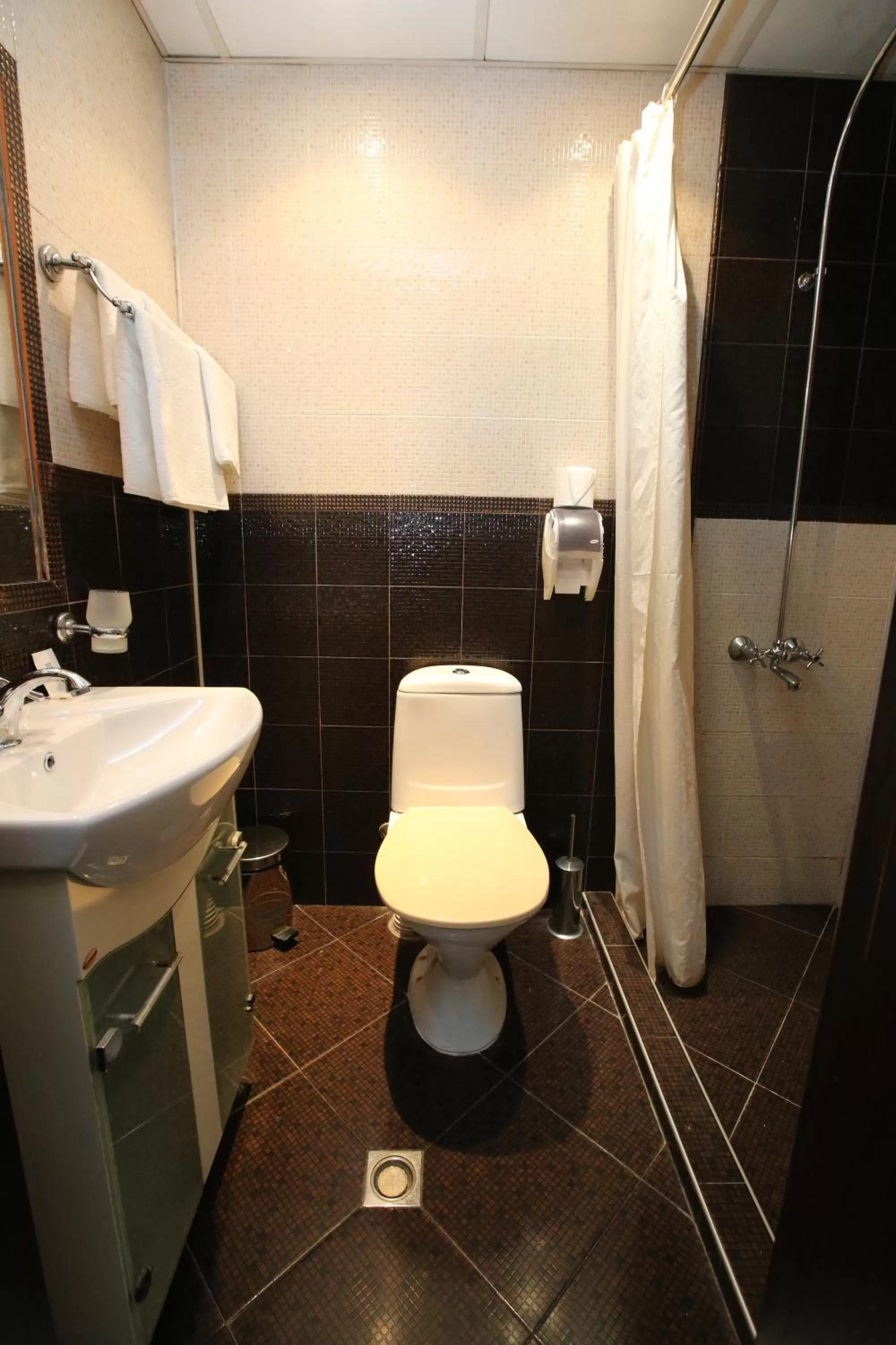 Small Twin Room - single occupancy in Hotel & Restaurant The House