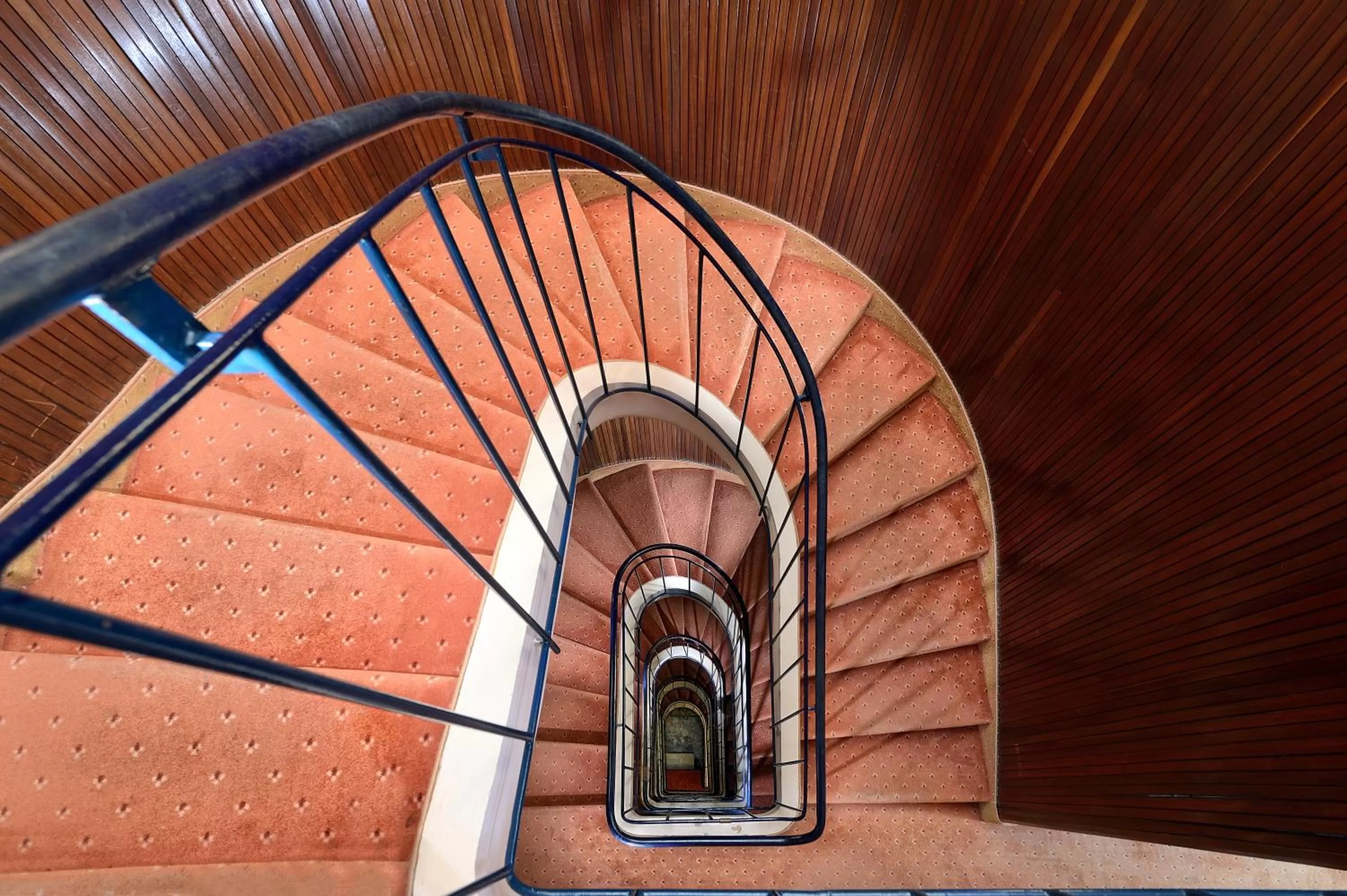 Floor plan in Ambassador Tre Rose