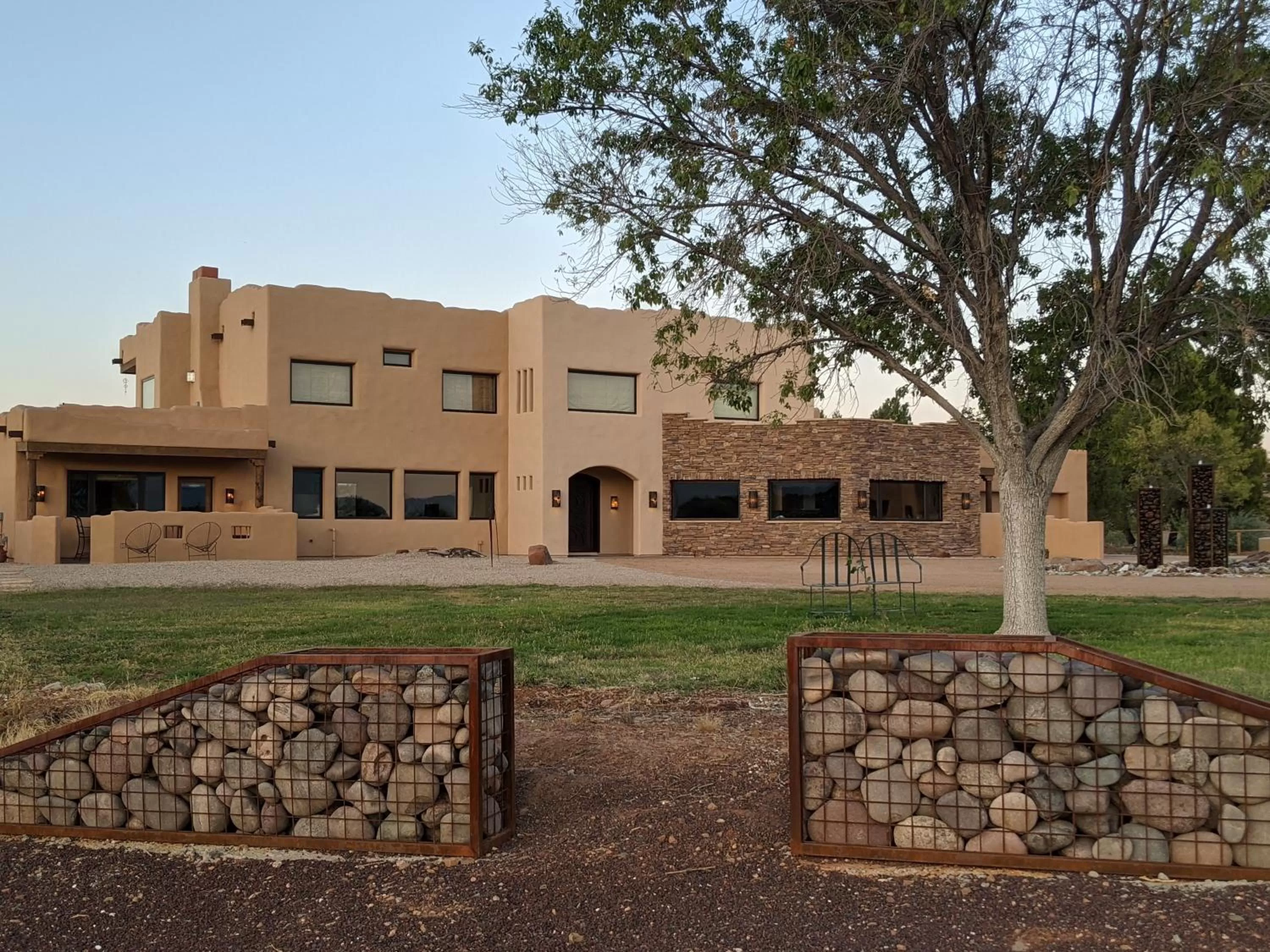 Property Building in Origins Bed and Breakfast