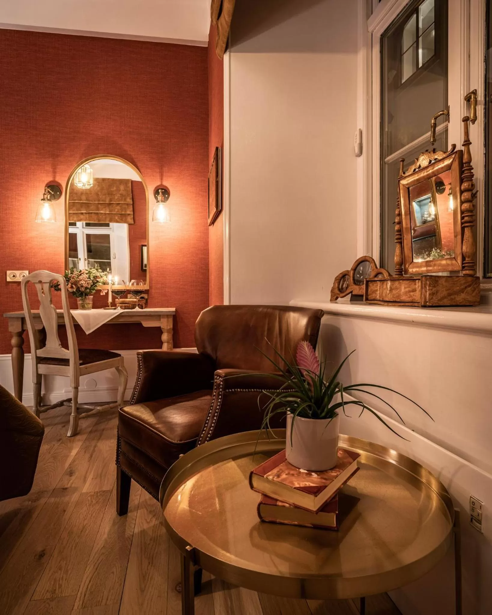 Photo of the whole room in Victory Hotel