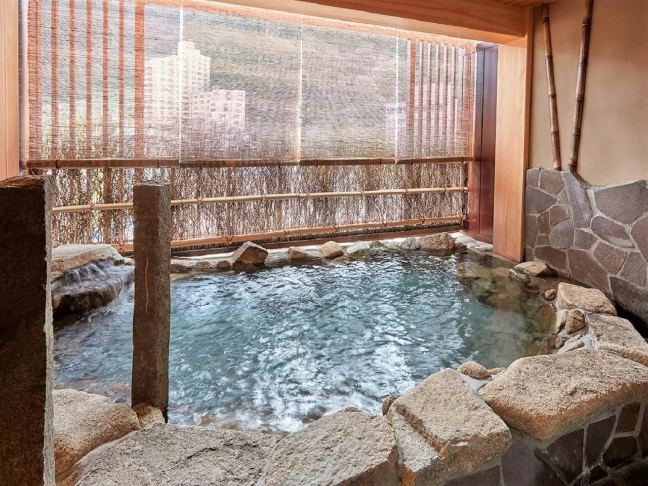 Hot Spring Bath in Yukinohana