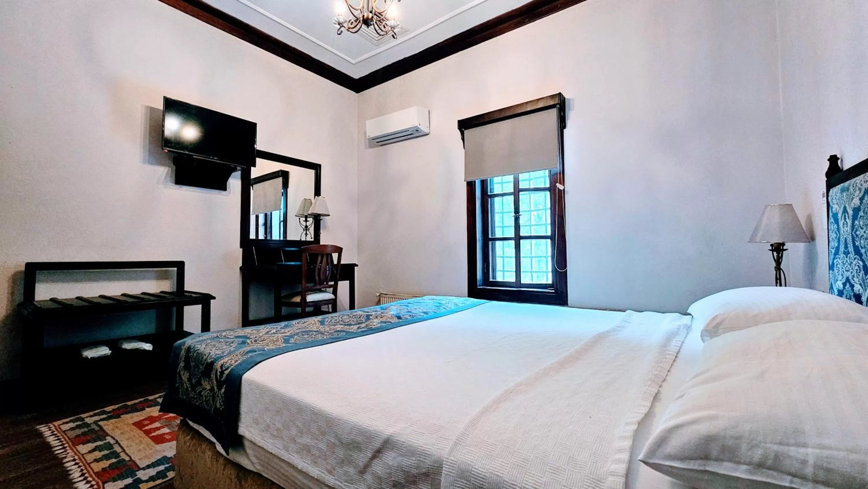 Photo of the whole room, Bed in Otantik Hotel & Spa