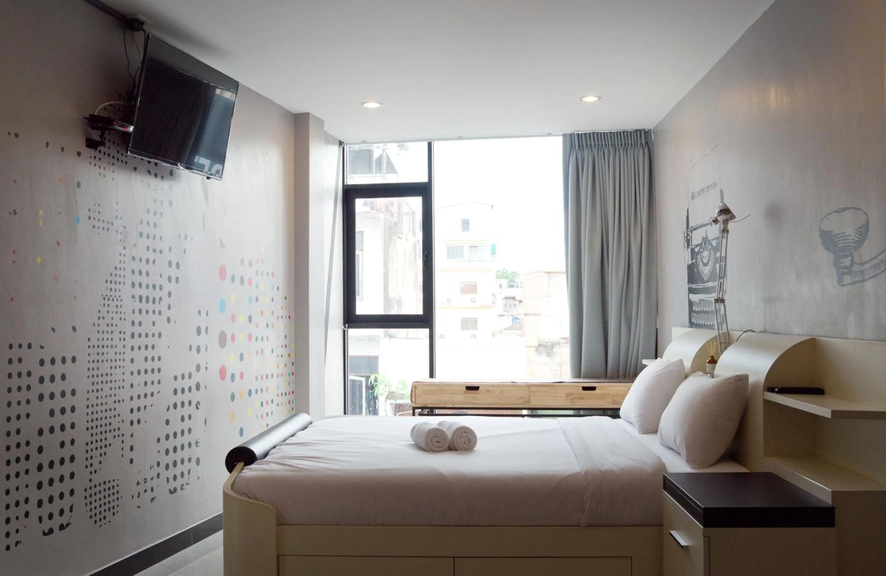 Day, Bed in The Secret Service