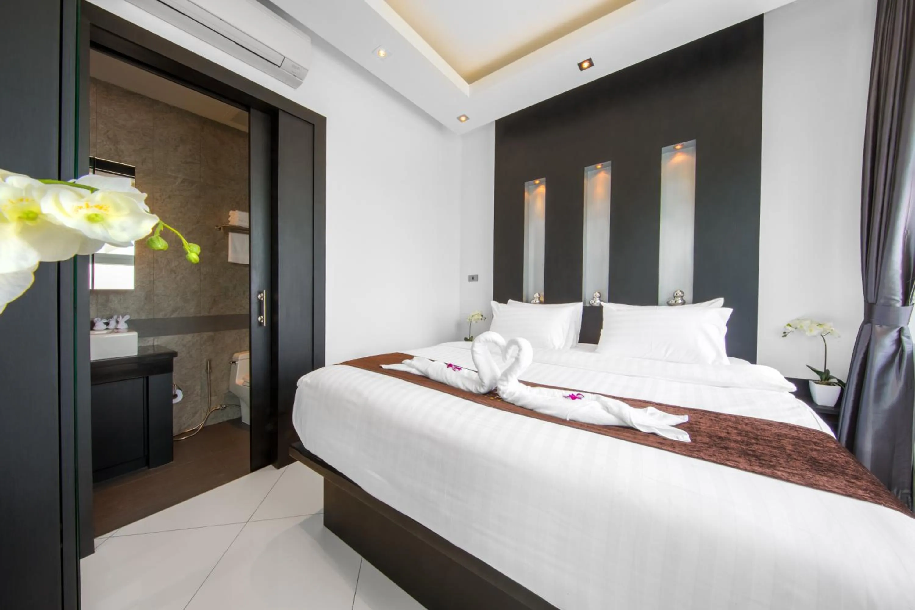 Bed in Colibri Pool Villa Pattaya