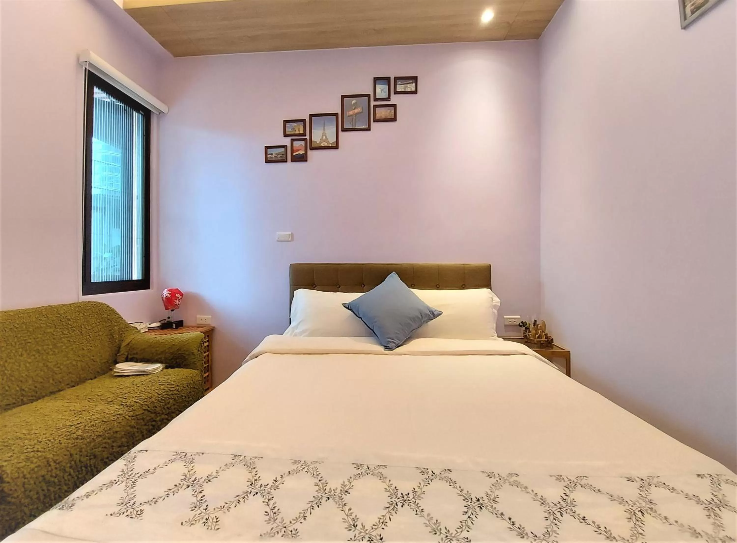 Photo of the whole room, Bed in Dosun B&B