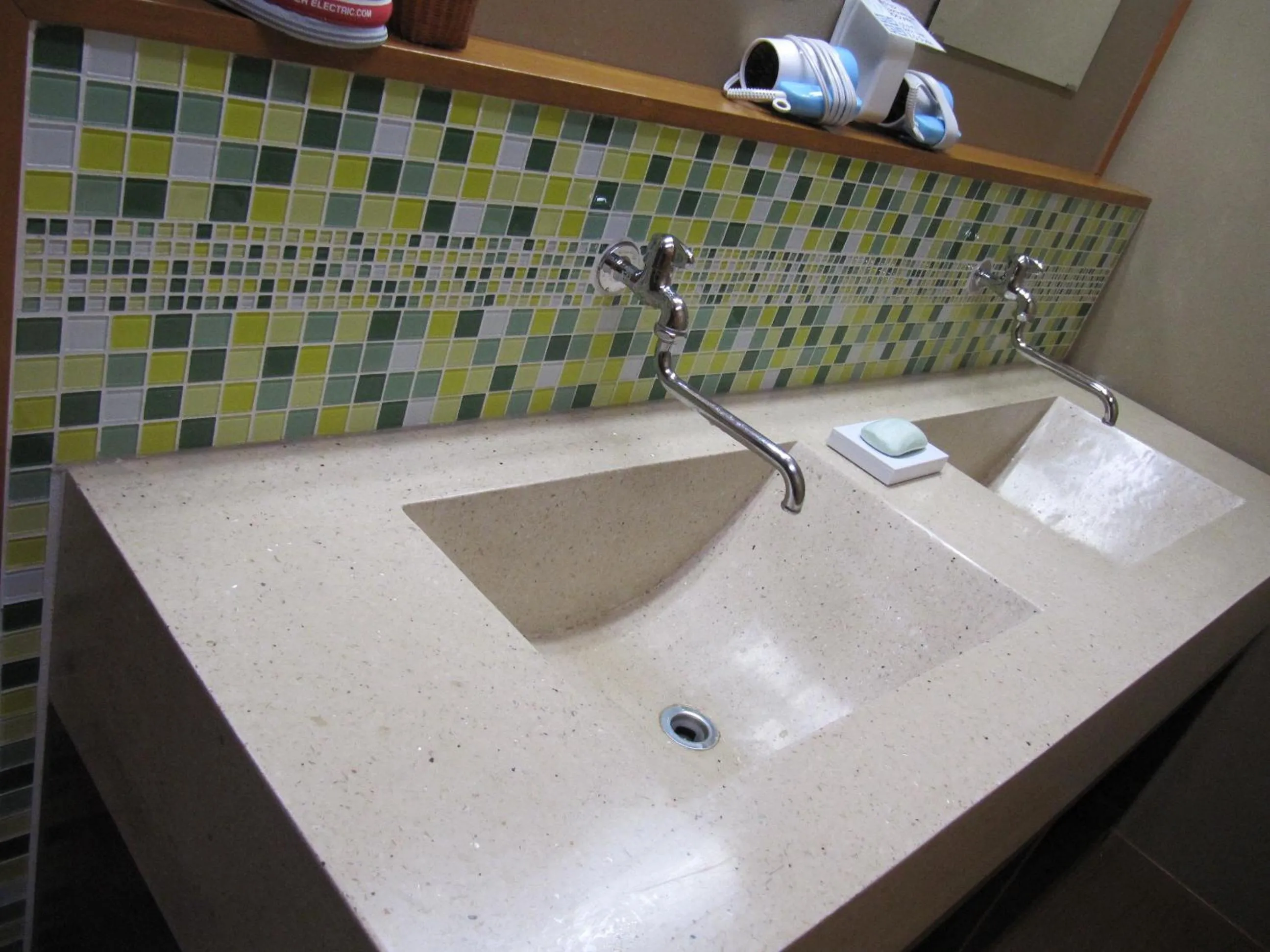 Bathroom in Dyeing and Hostel Nakashimaya - Female Only