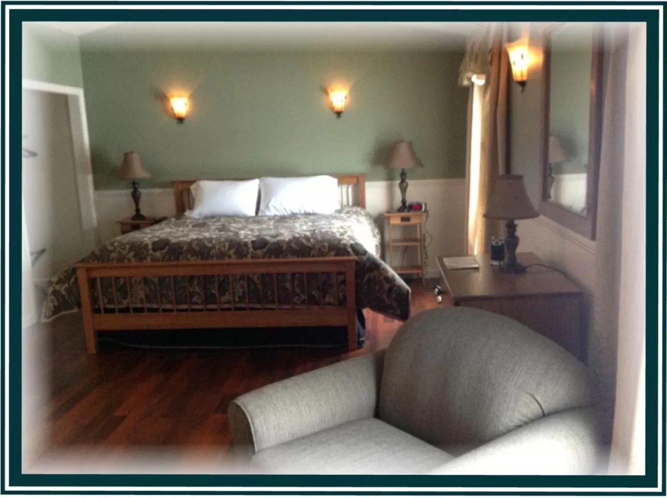 Bed in Boardwalk Inn