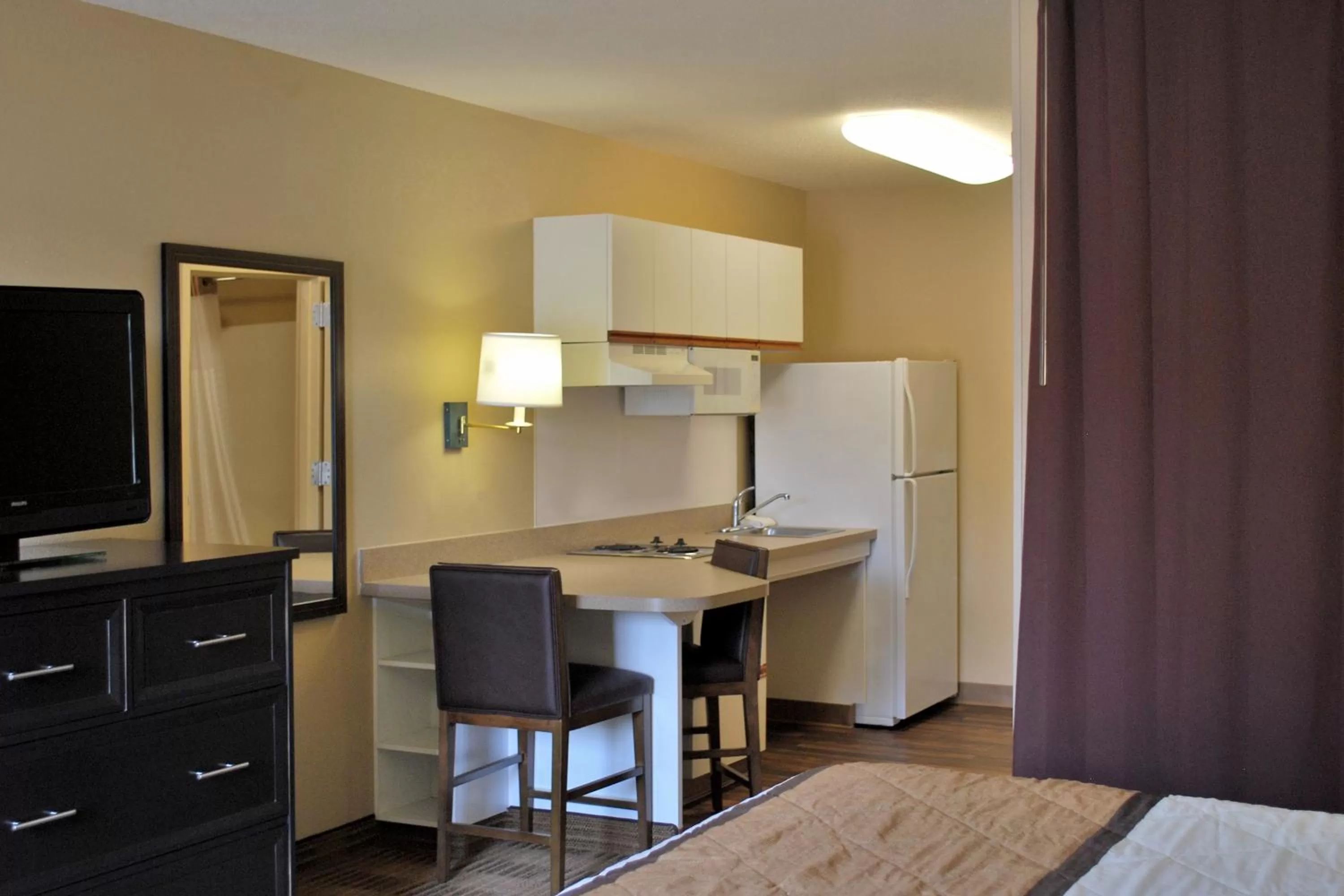 Kitchen or kitchenette in Extended Stay America Suites - Orange County - Cypress