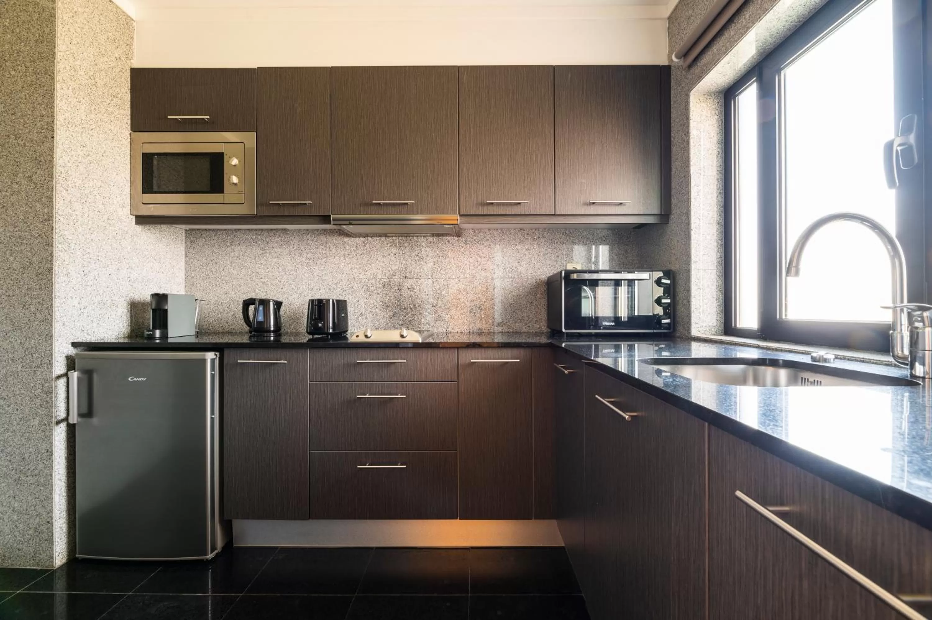 Kitchen or kitchenette in Topazio Vibe Beach Hotel & Apartments - Adults Friendly