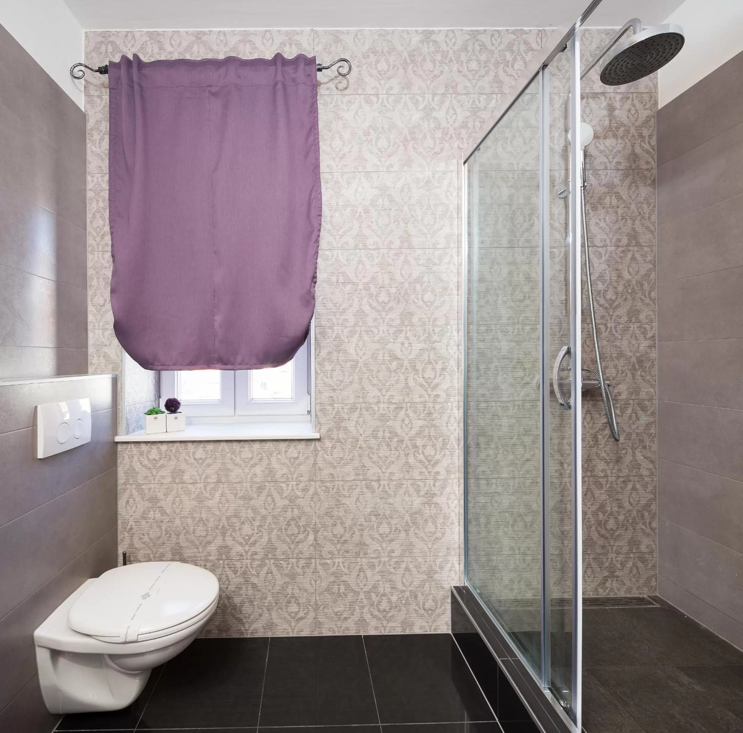 Shower in Romantic Luxury Rooms