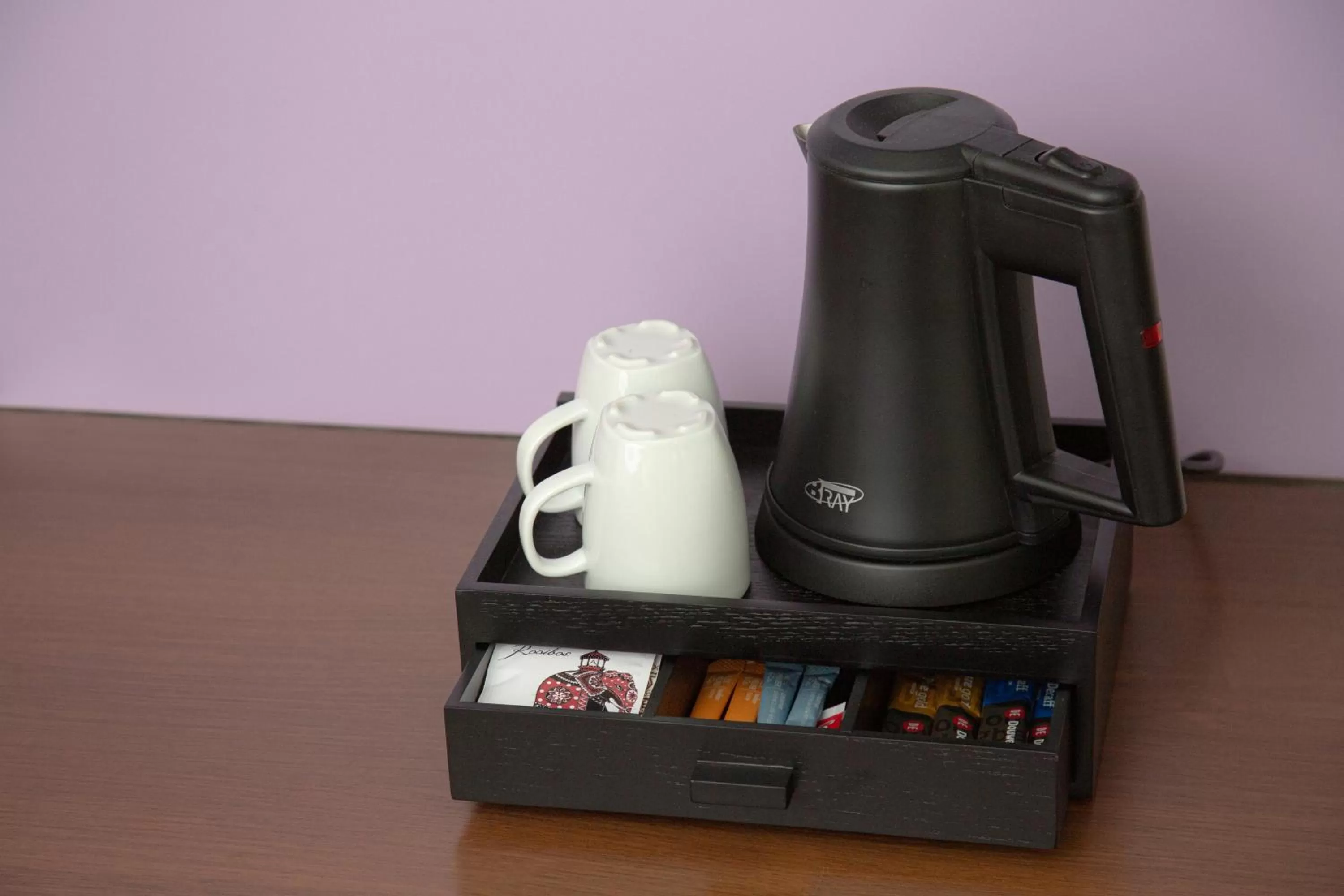 Coffee/tea facilities in 50|50 Hotel Belmont