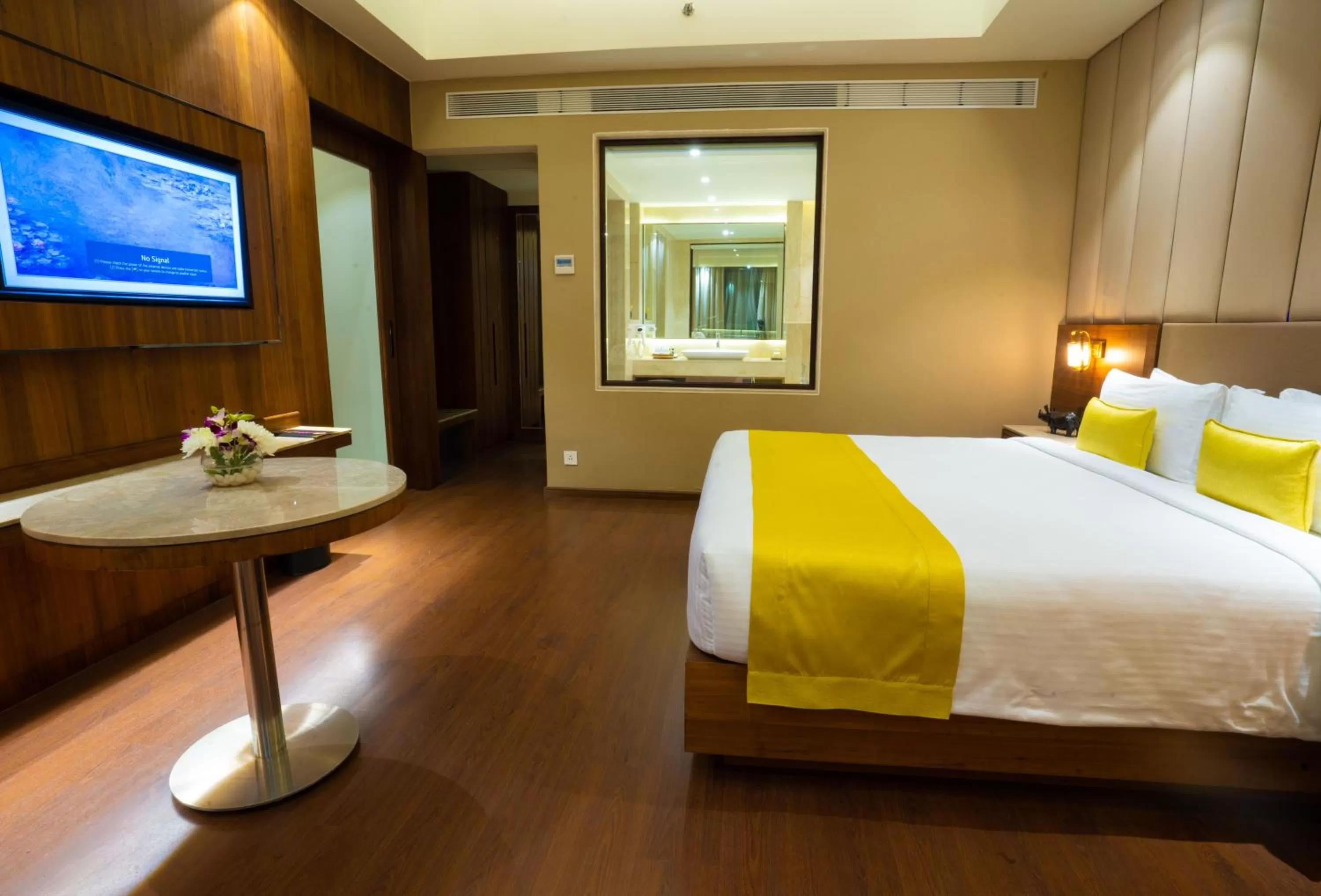 Bedroom, Bed in Ratnamouli Palace