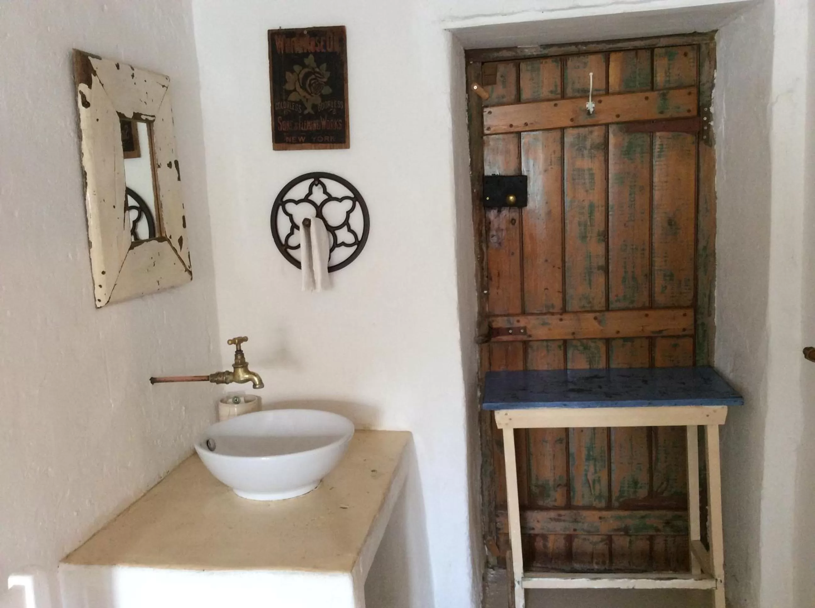 Bathroom in Brakdakkie Guest Cottages