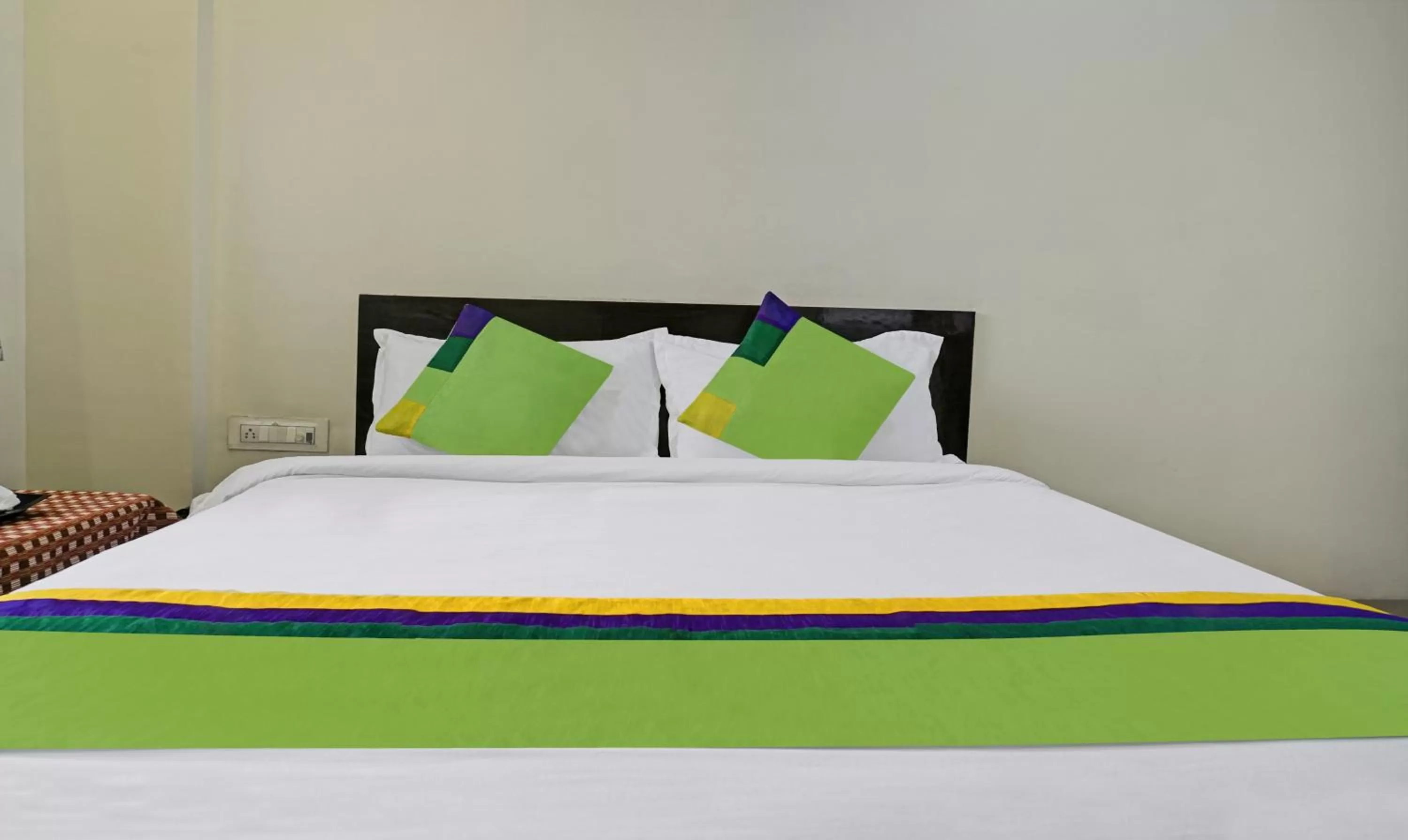 Bed in Treebo Trend Chetan Executive Hadapsar Phursungi