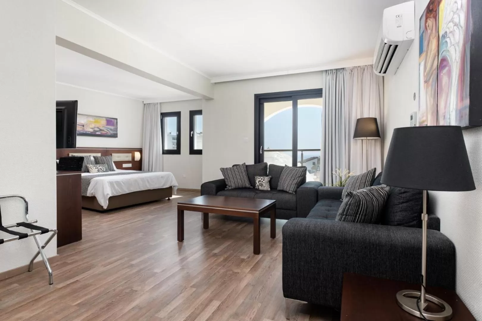 Bed in Livadhiotis City Hotel