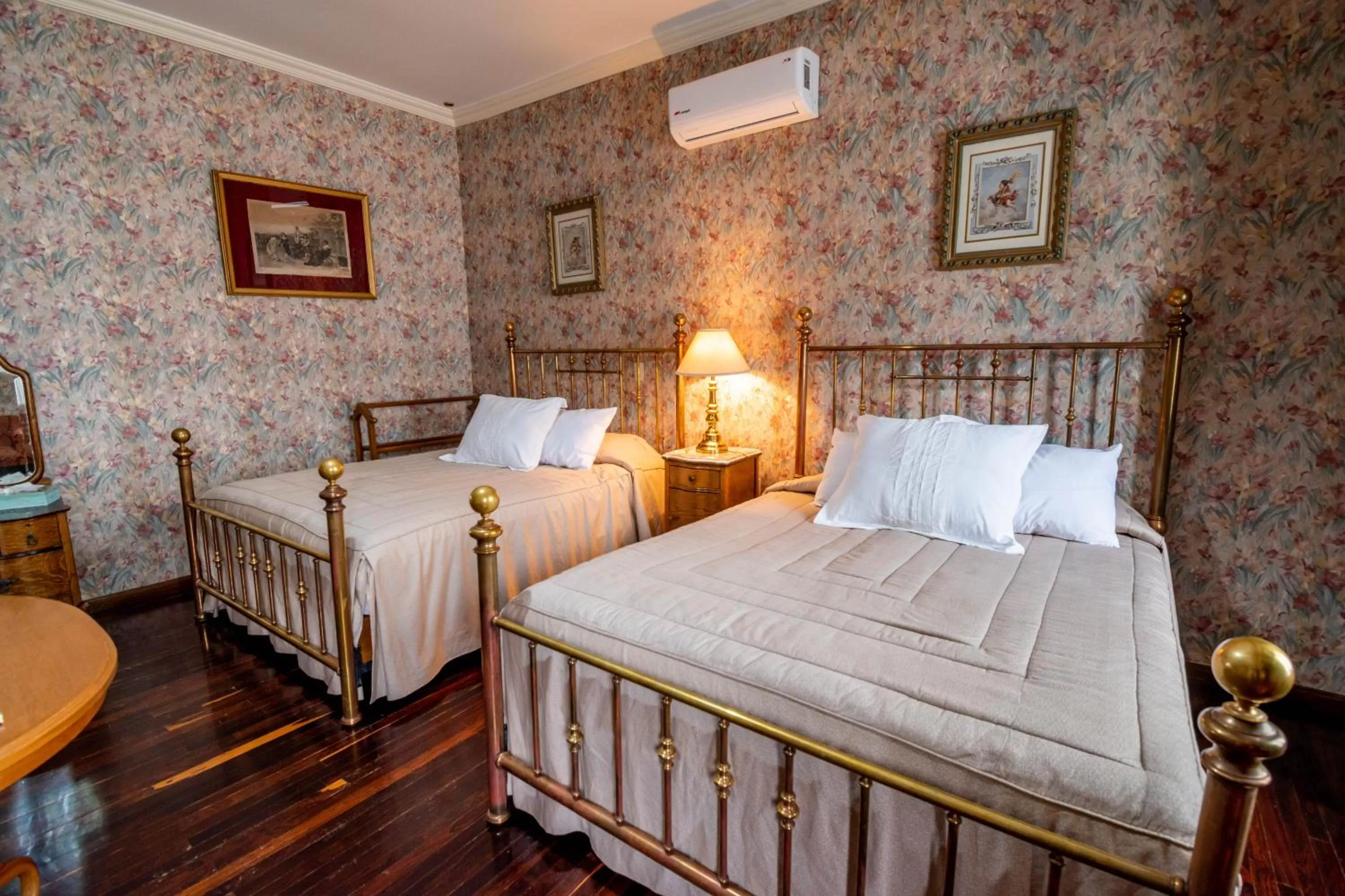 Photo of the whole room in Quinta Las Acacias Hotel Boutique