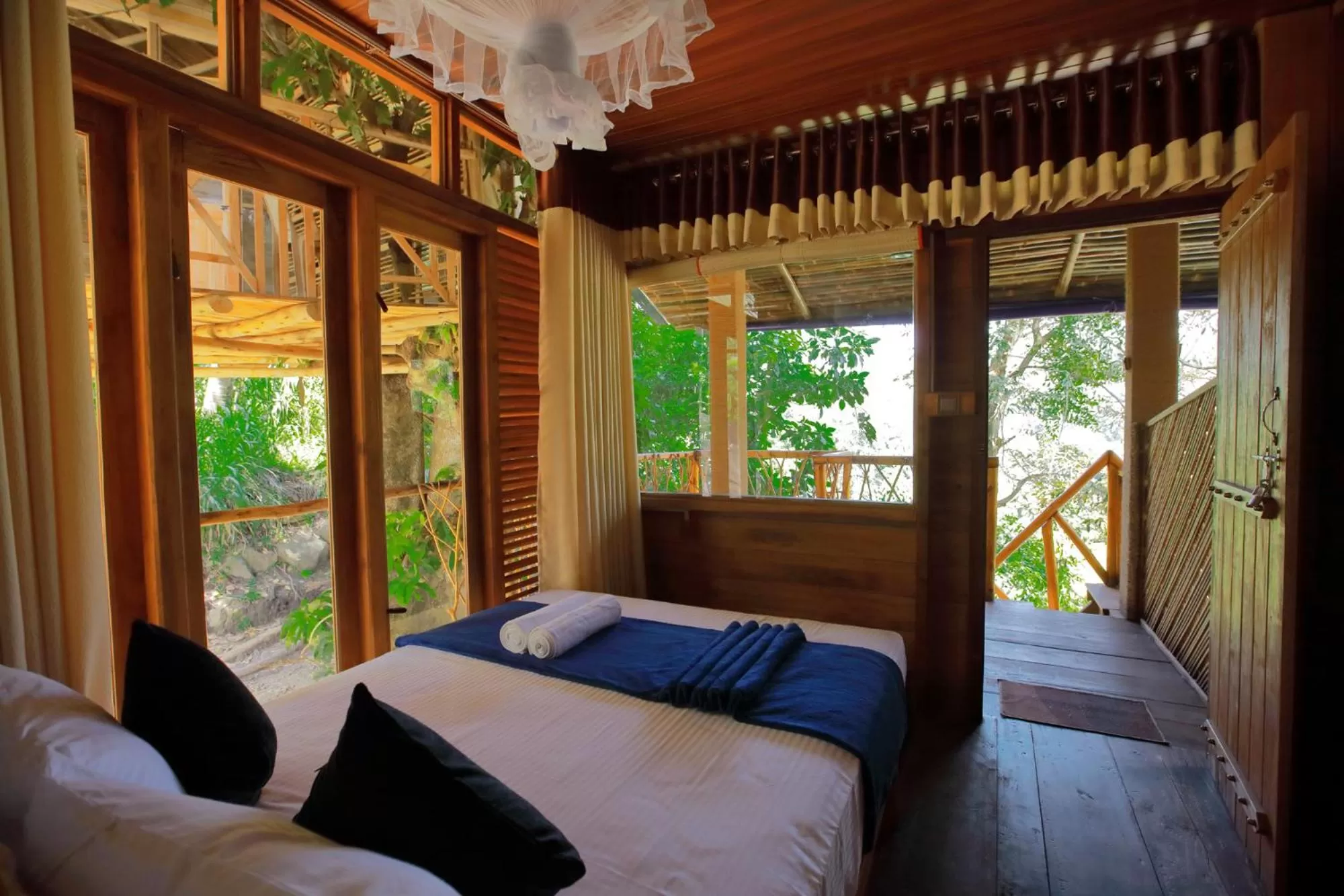 Bed in The Winsome & Tree House