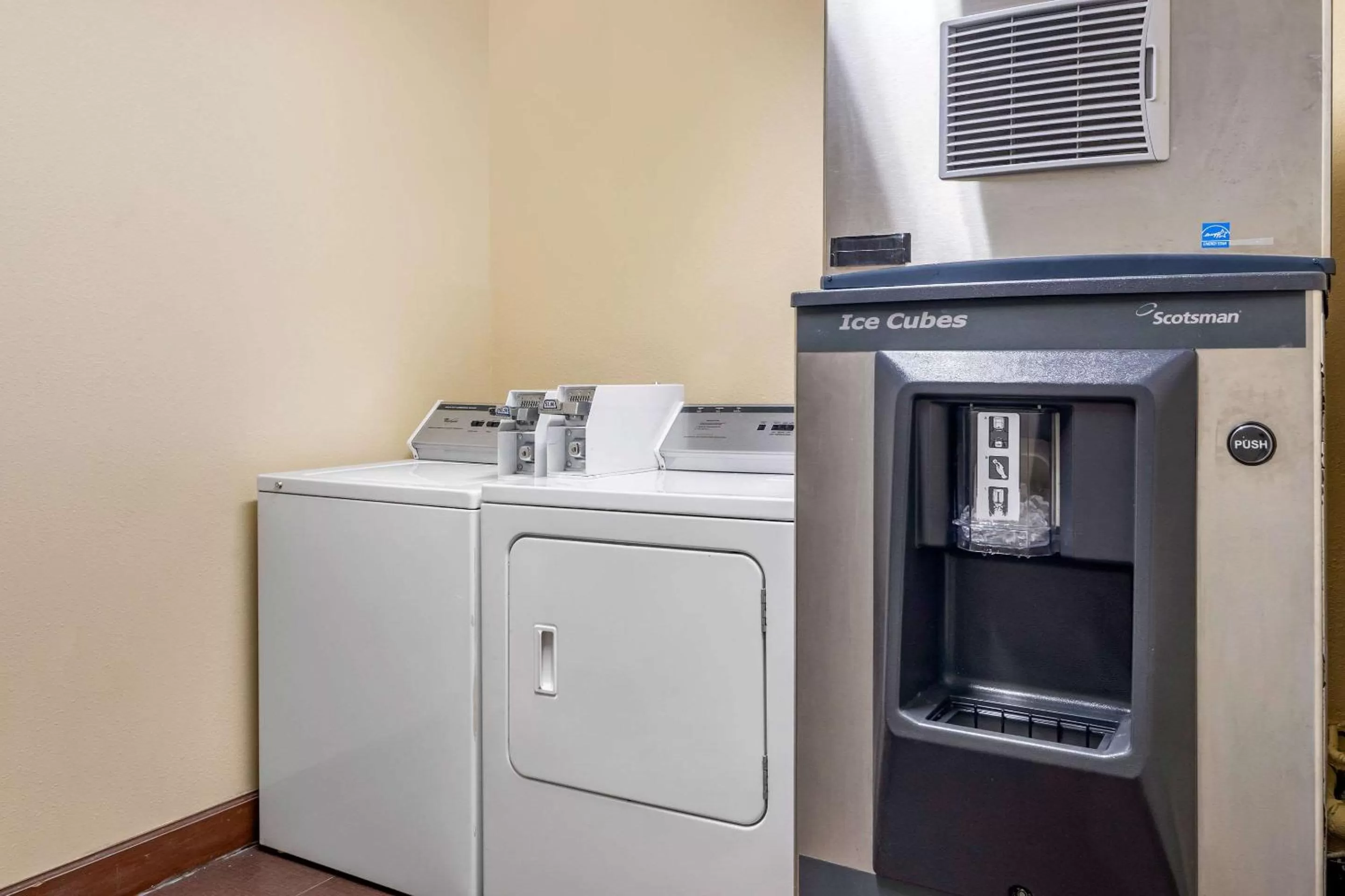 laundry in Comfort Inn & Suites Macon North I-75