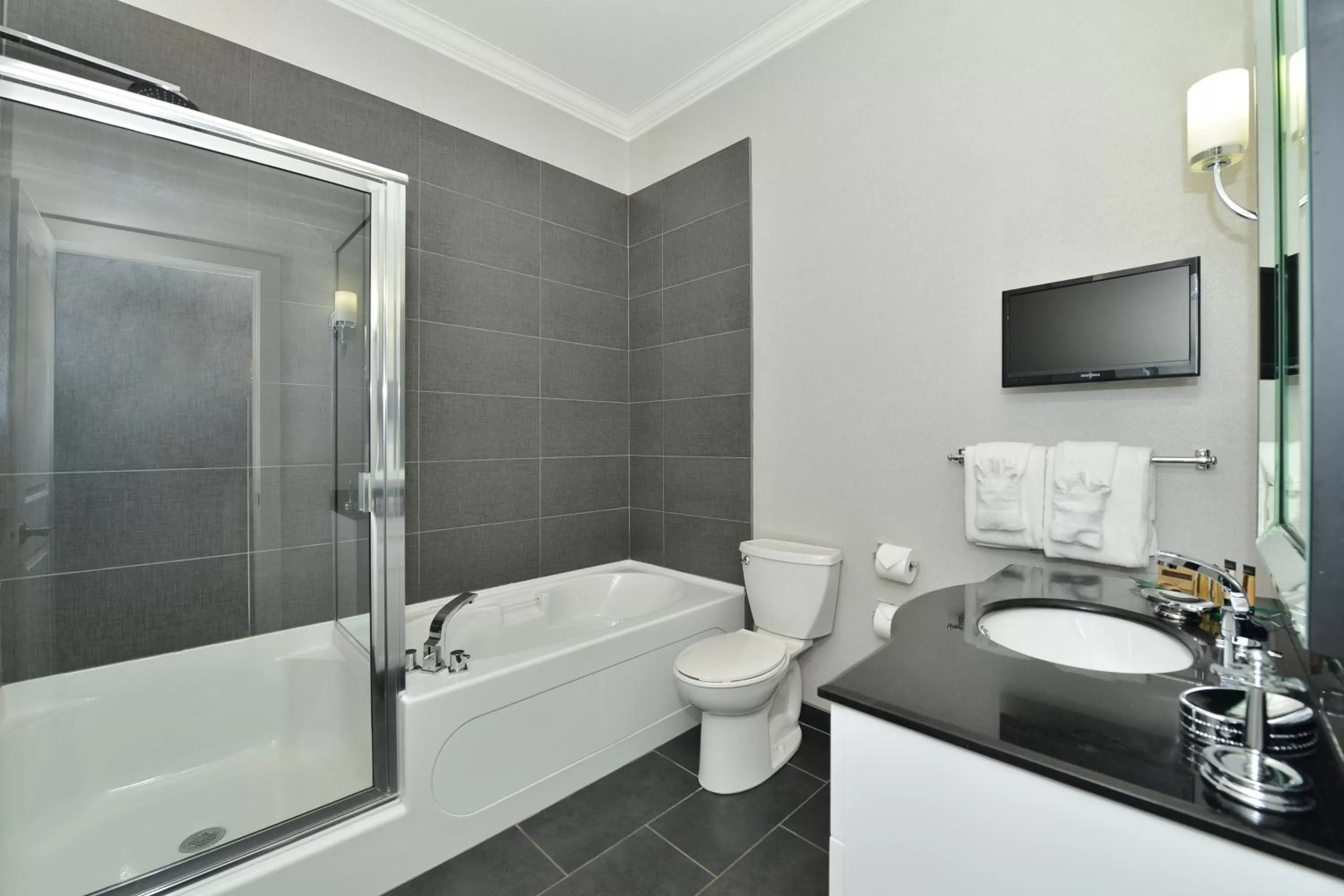 Bathroom in Prestige Vernon Hotel