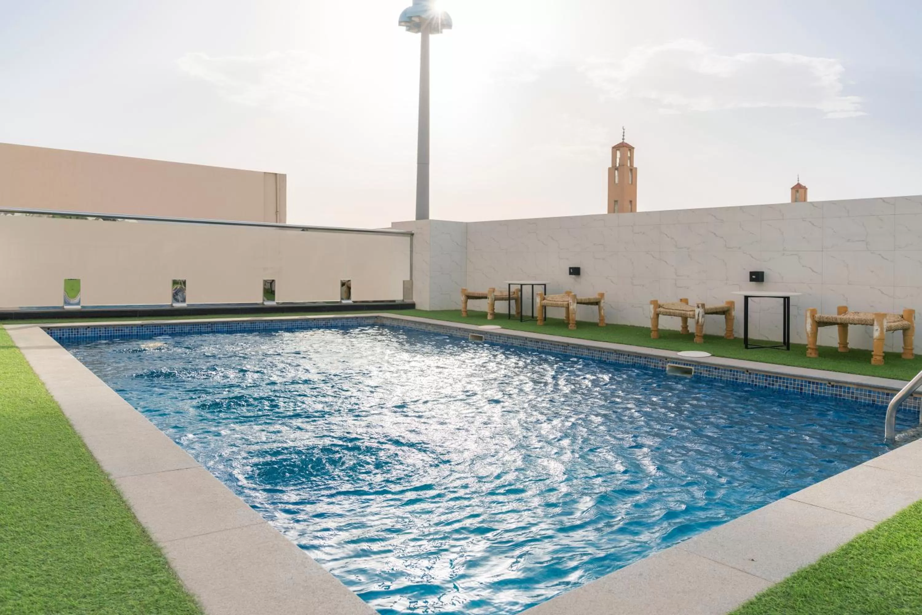Swimming pool in Dara Qurtubah Hotel