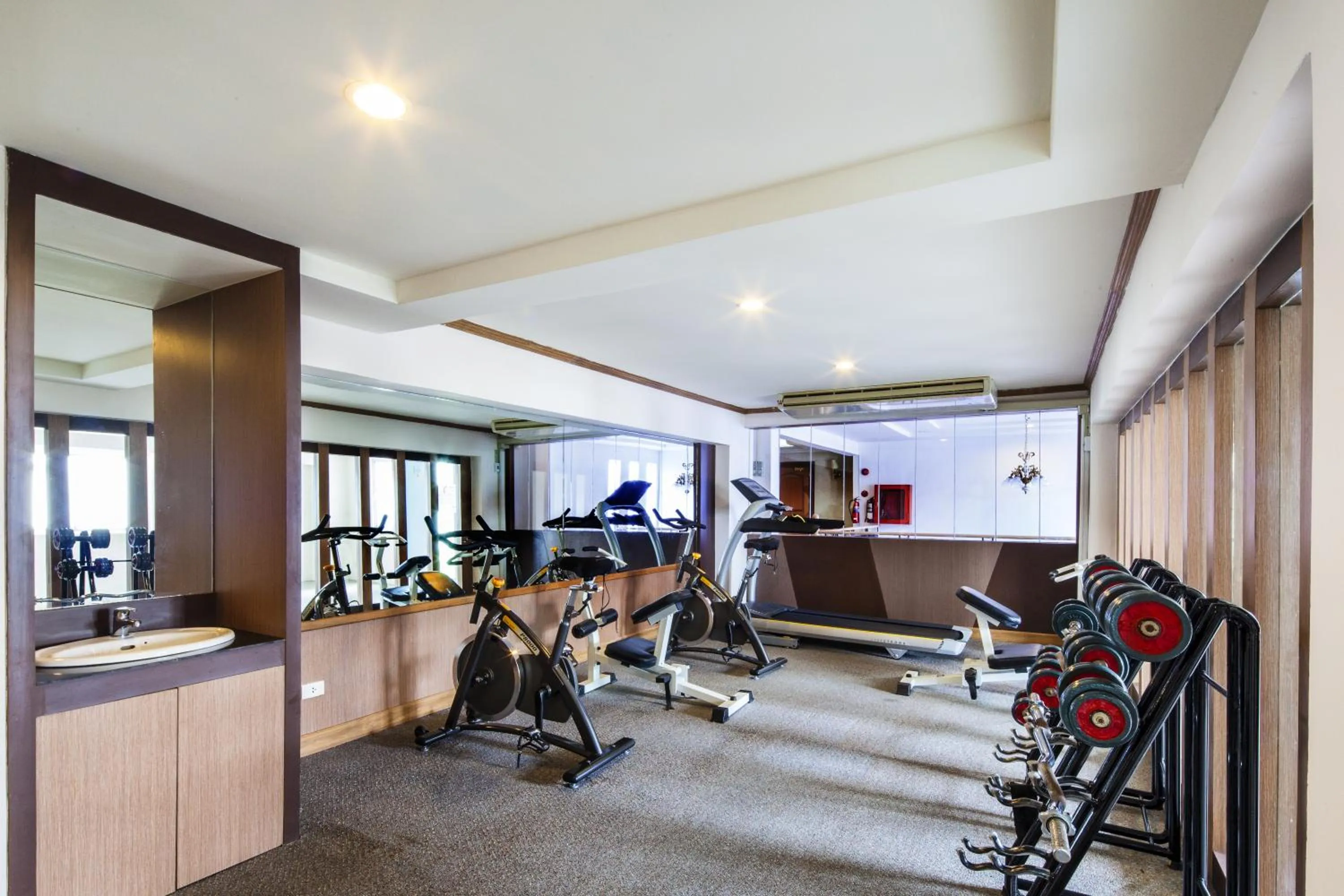 Fitness centre/facilities in Golden City Rayong Hotel