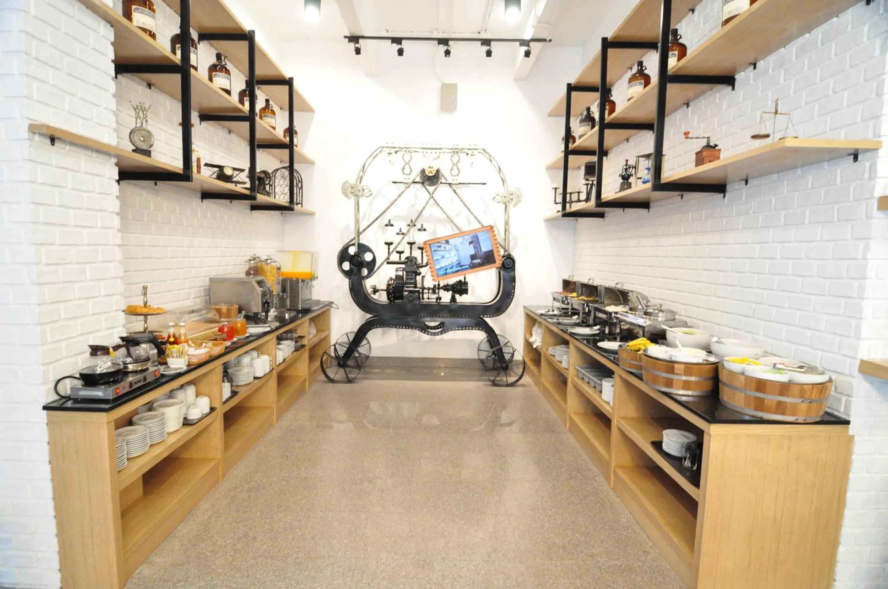 Restaurant/places to eat in Forty Winks Phuket Hotel