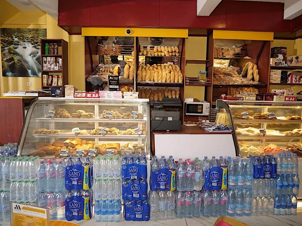 Food and drinks in Marriot Metropolitan Hotel