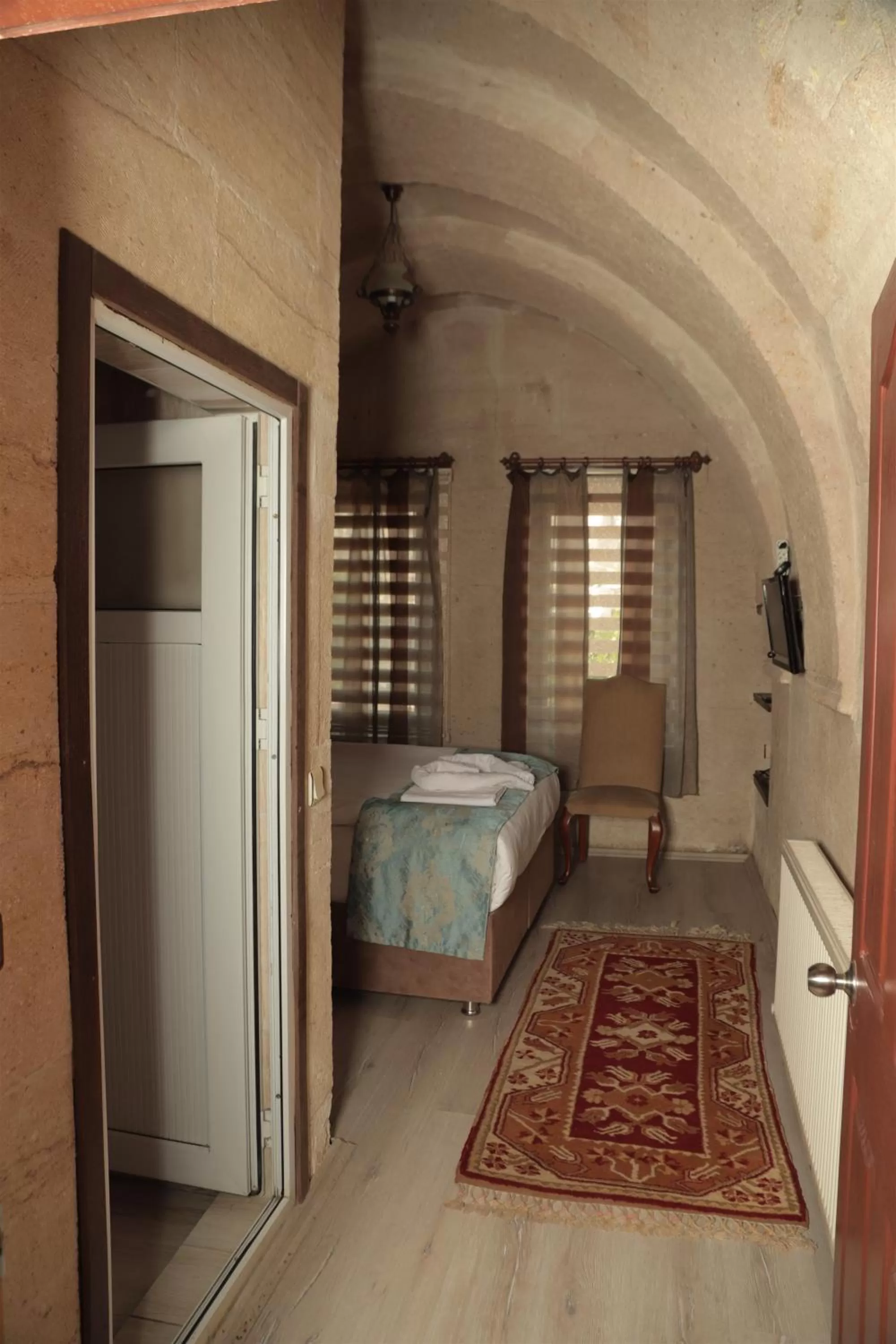 Photo of the whole room, Bed in Guven Cave Hotel