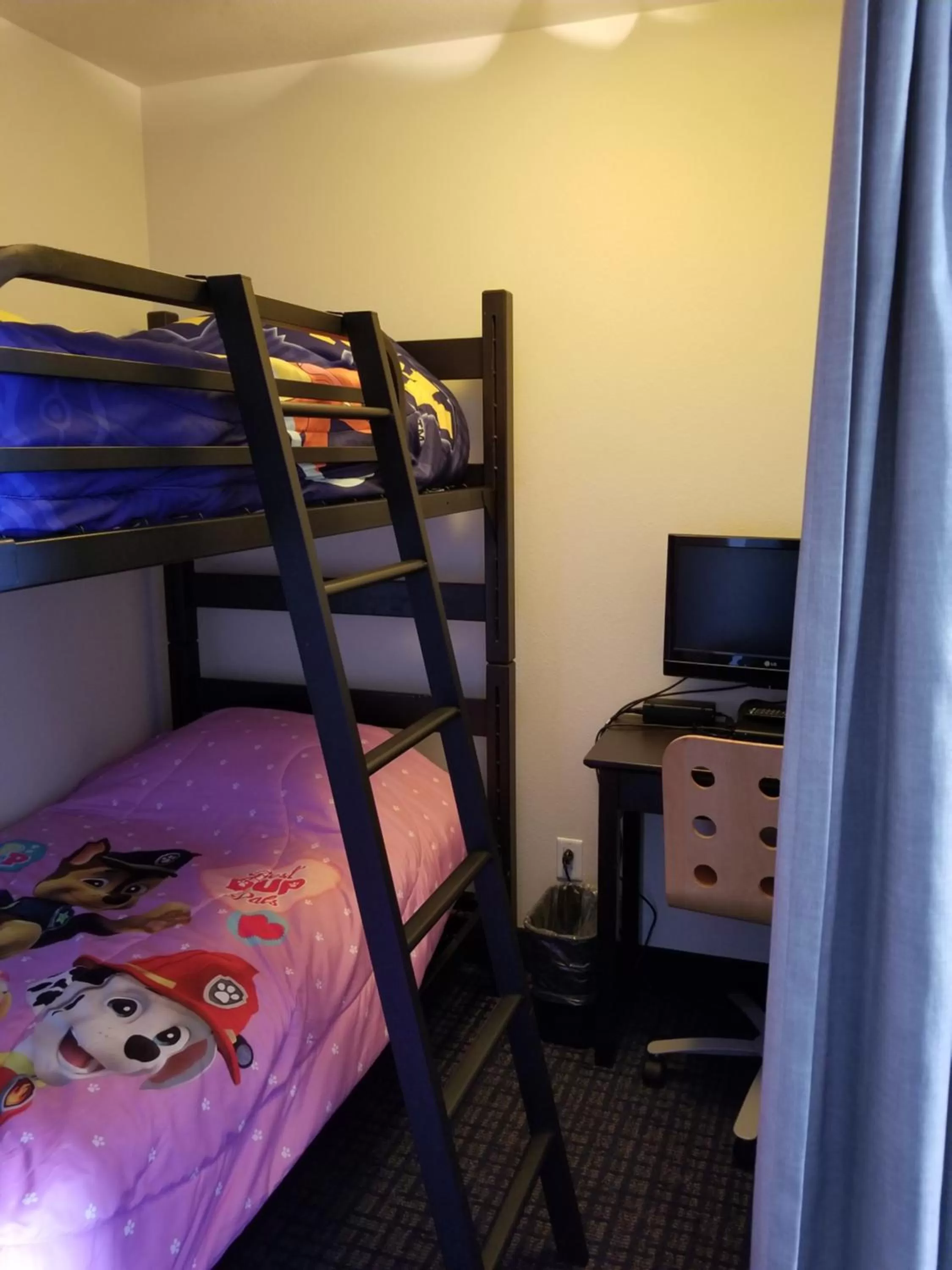 Family Suite - Non-Smoking in Super 8 by Wyndham Lachenaie/Terrebonne