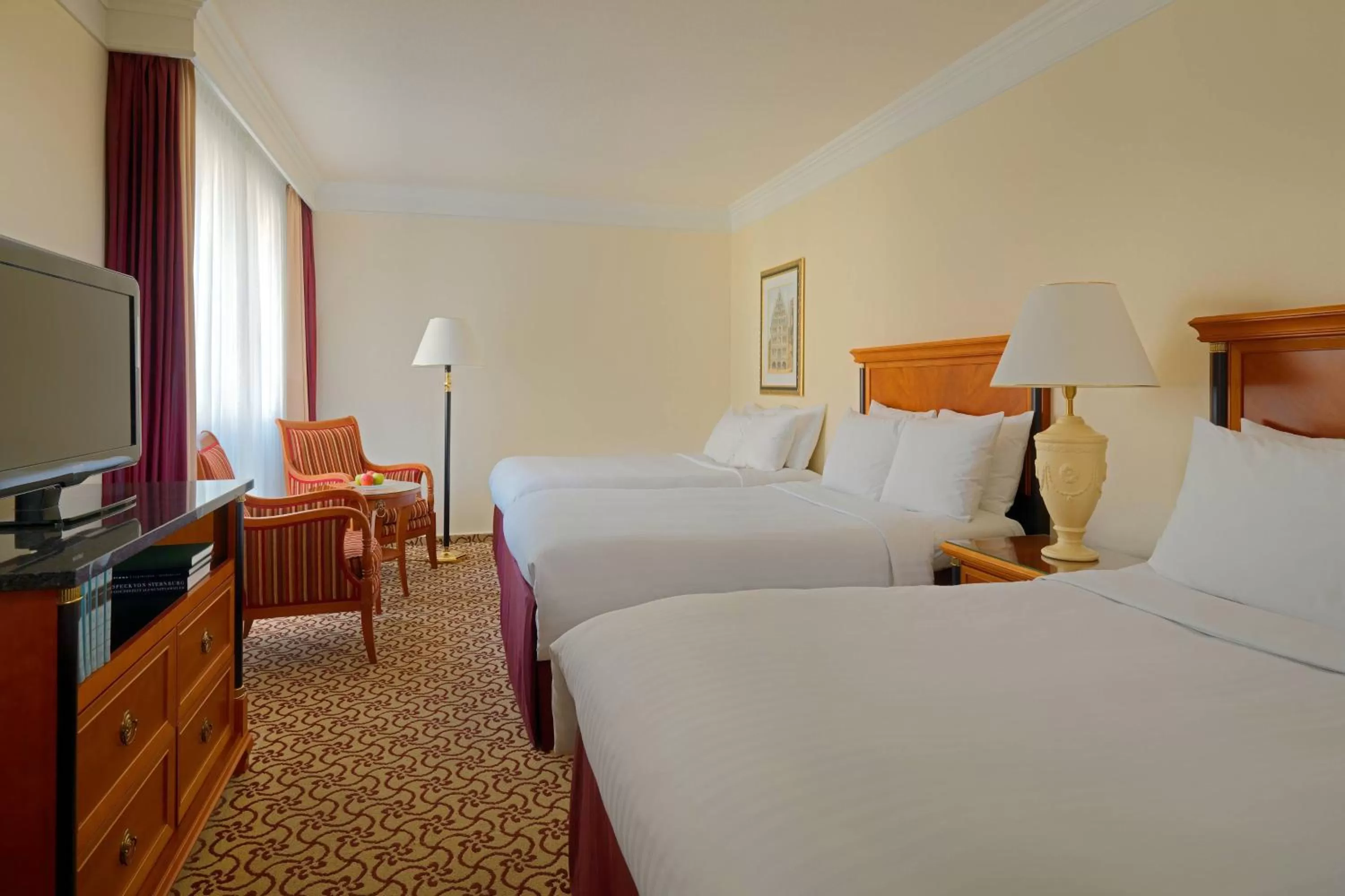 Family Room, Larger Guest room, 3 Queen in Leipzig Marriott Hotel