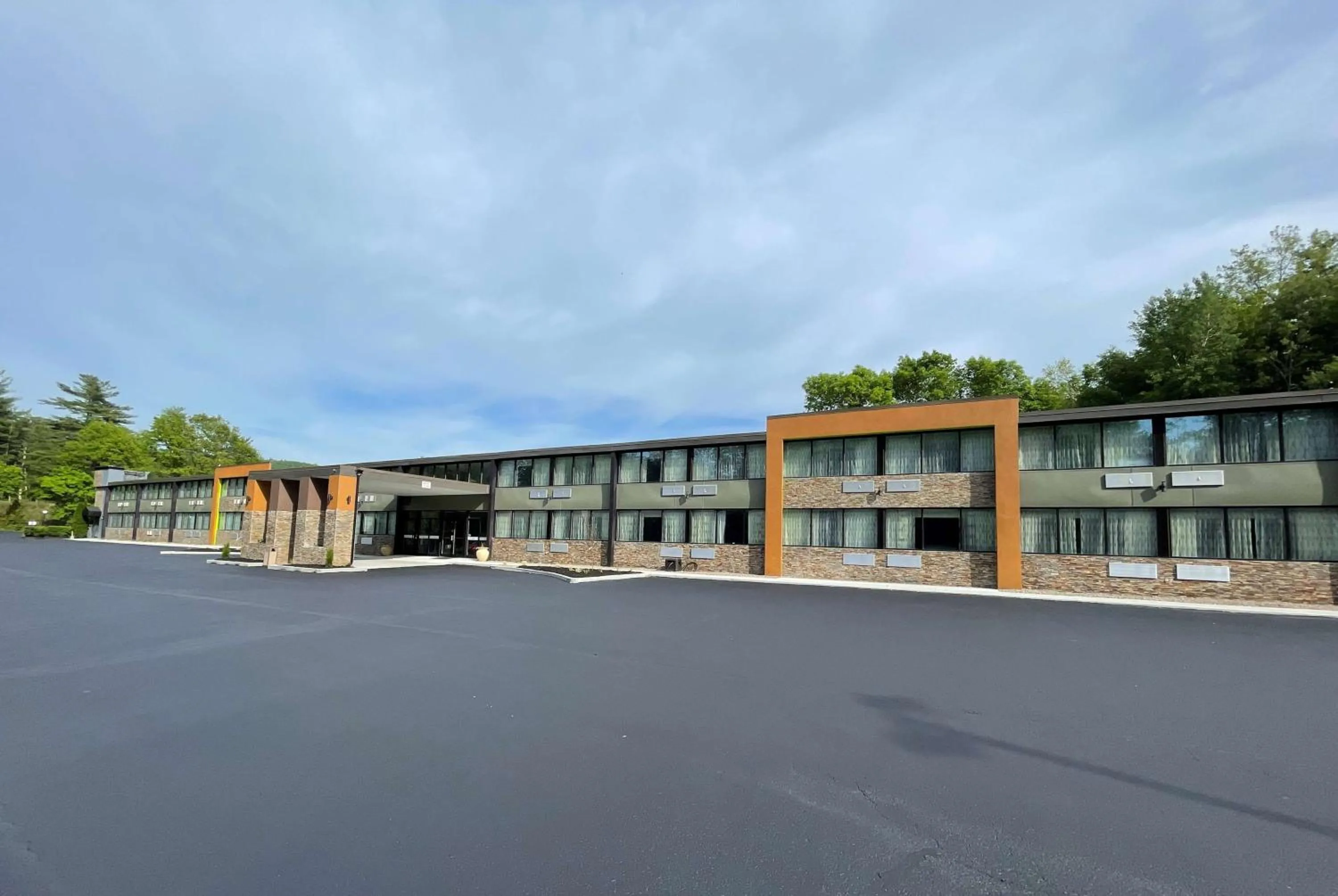 Property building in Wingate by Wyndham Lake George