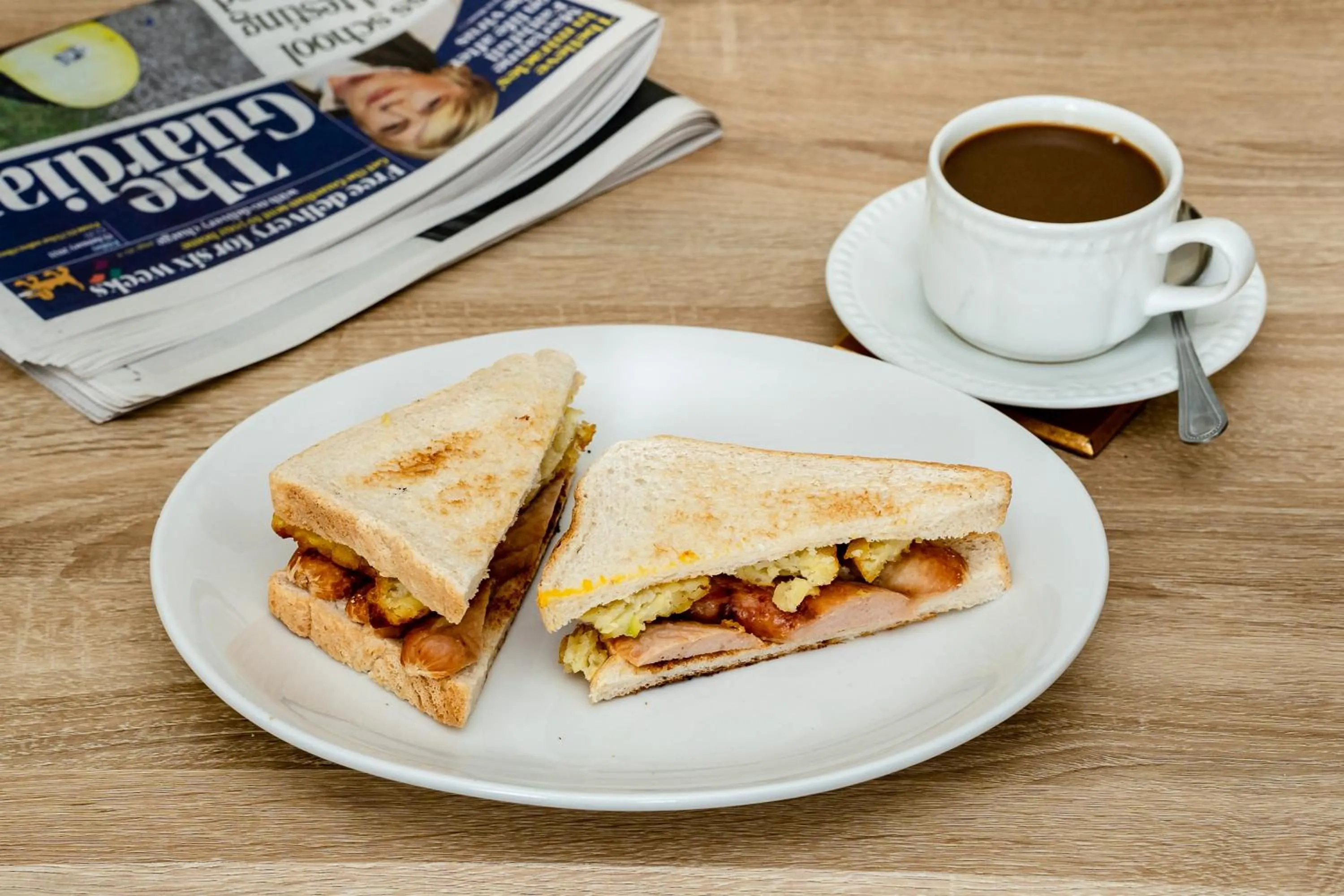 Food and drinks in St Andrews Hotel