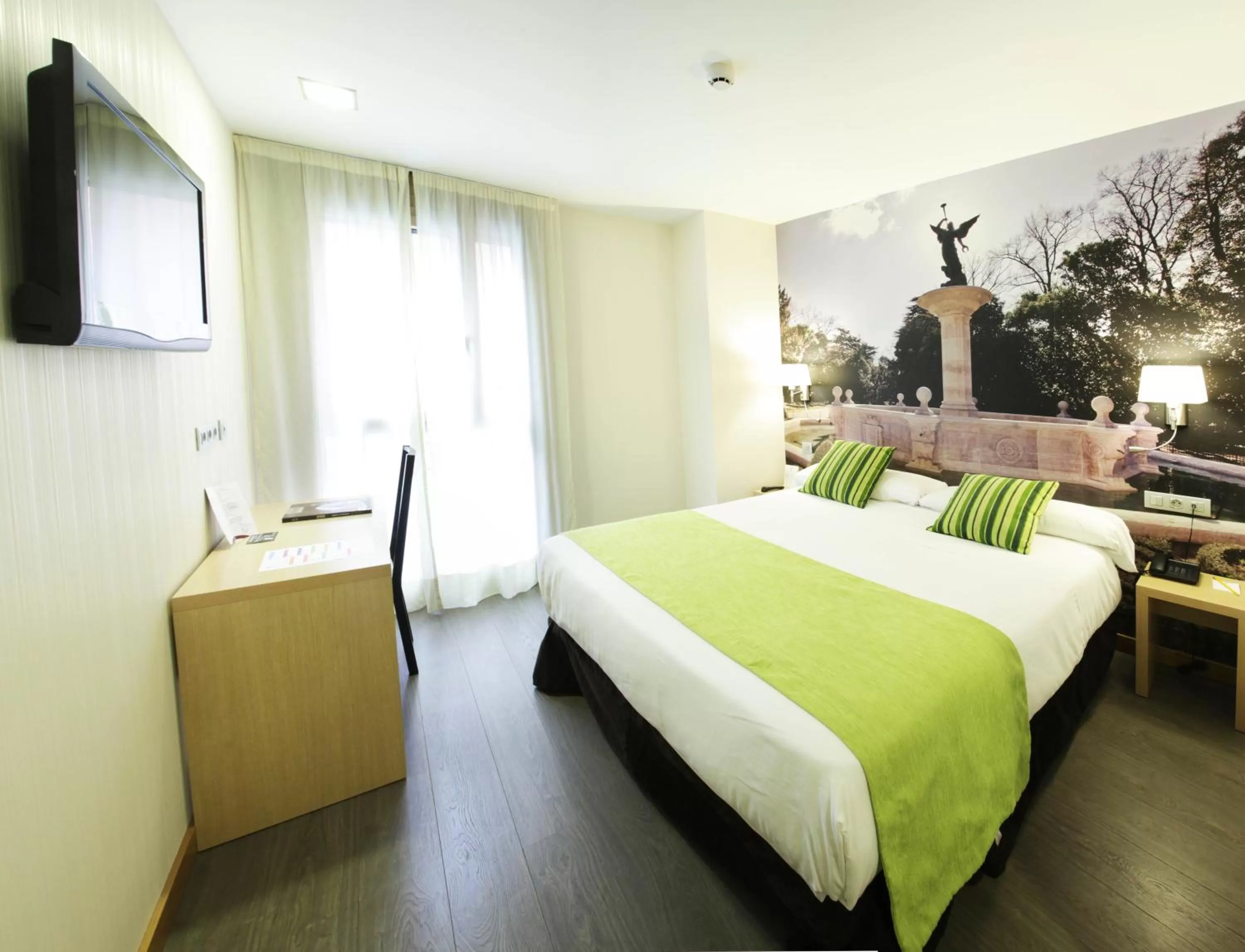 Photo of the whole room, Bed in ELE Enara Boutique Hotel