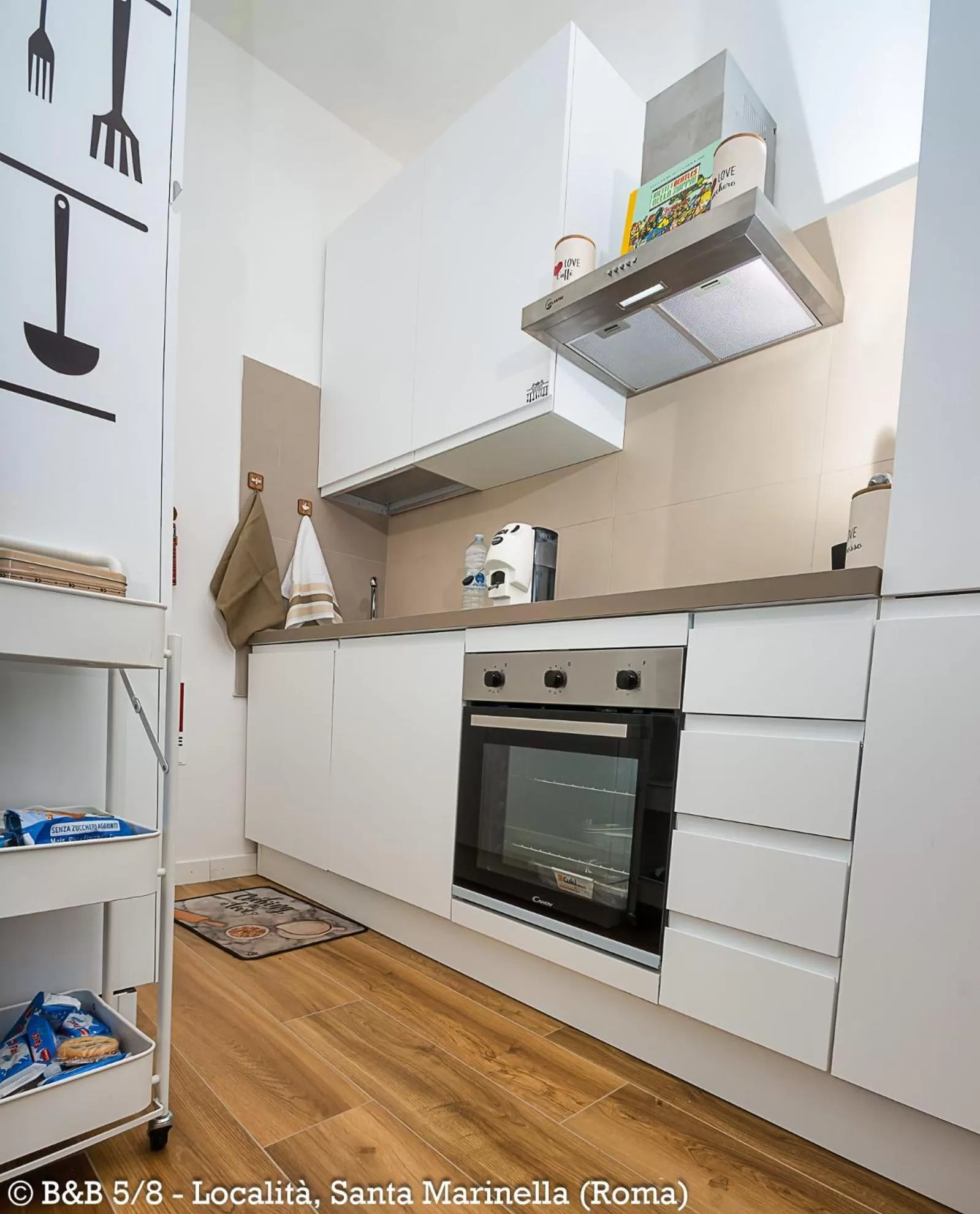 Kitchen or kitchenette, Kitchen/Kitchenette in CINQUE OTTAVI B&B