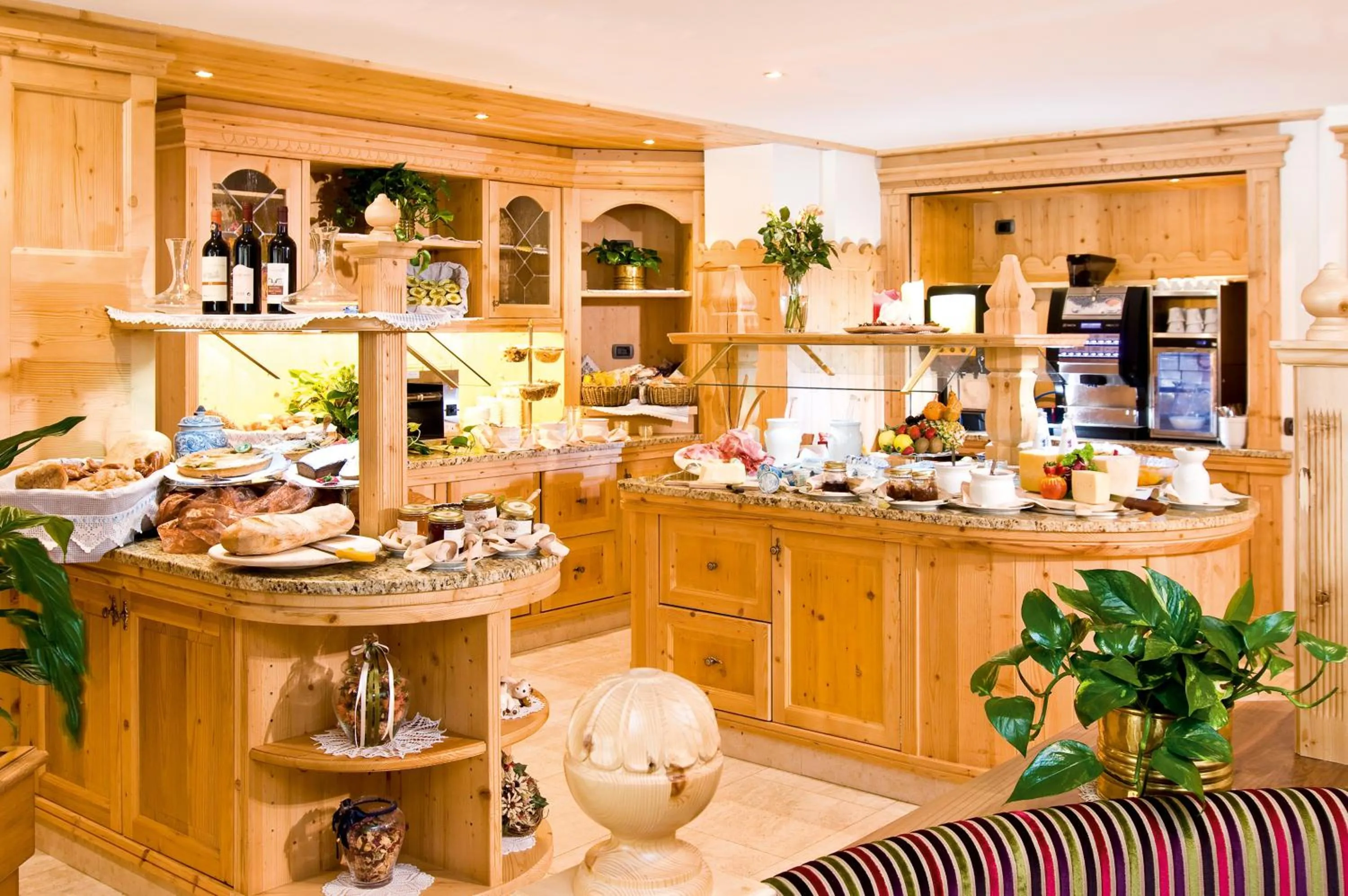 Food and drinks in Boutique Hotel Diana