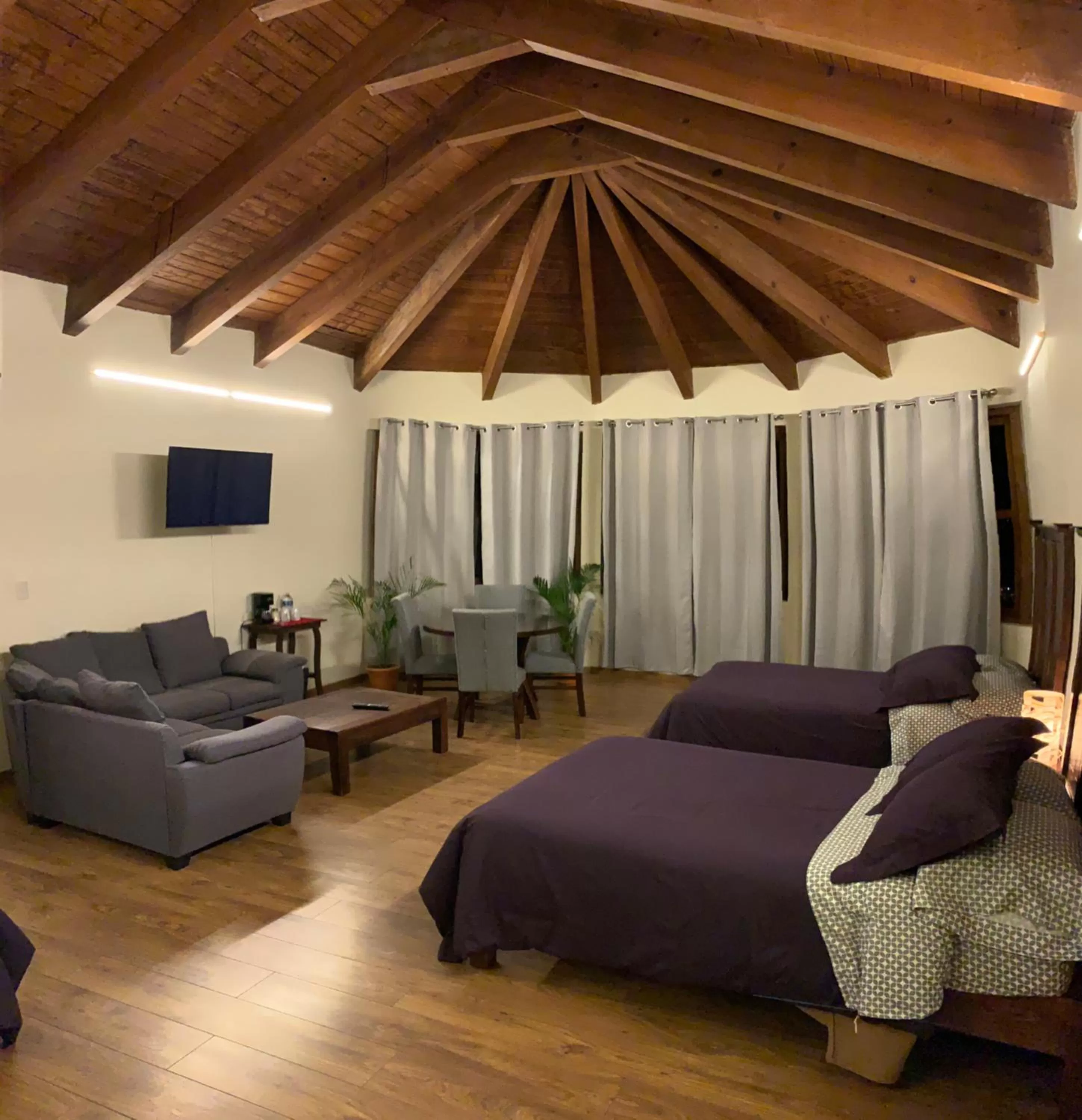 Bed in CORTIJO LA CASONA & Bungalow al Pie de la Montaña