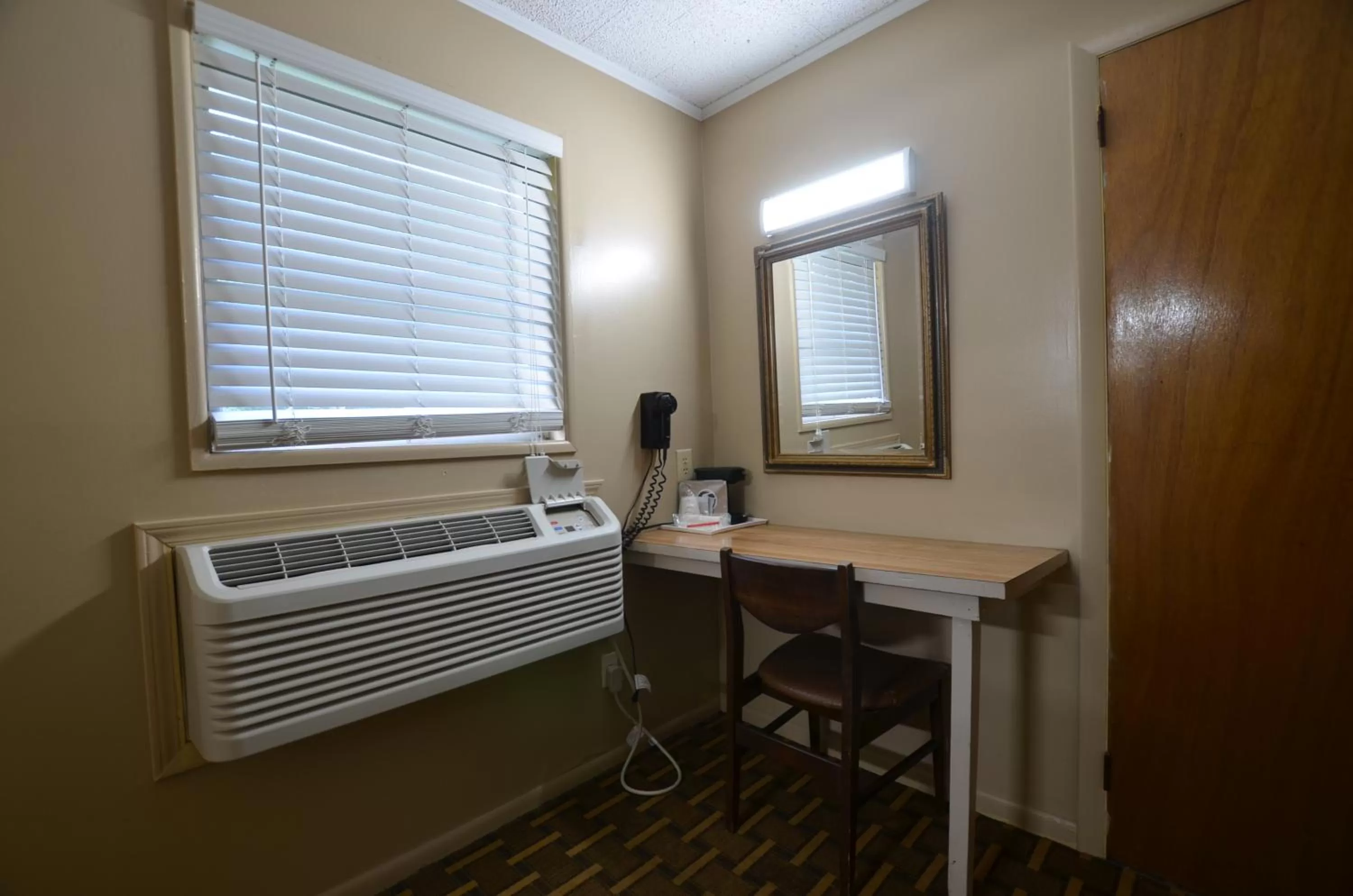 hair dresser in Travelowes Motel - Maggie Valley