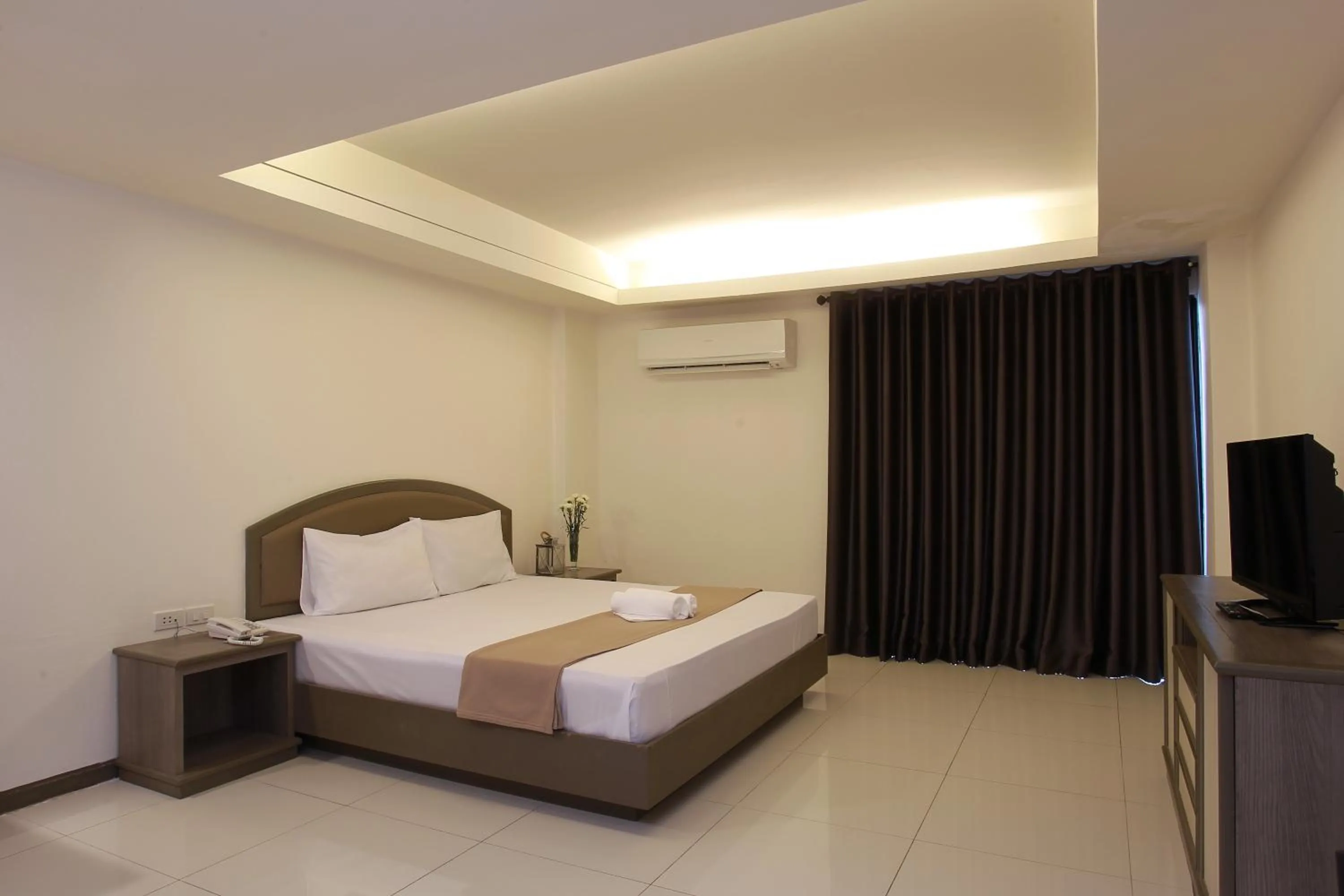 Bed in Lee Garden Bangkok