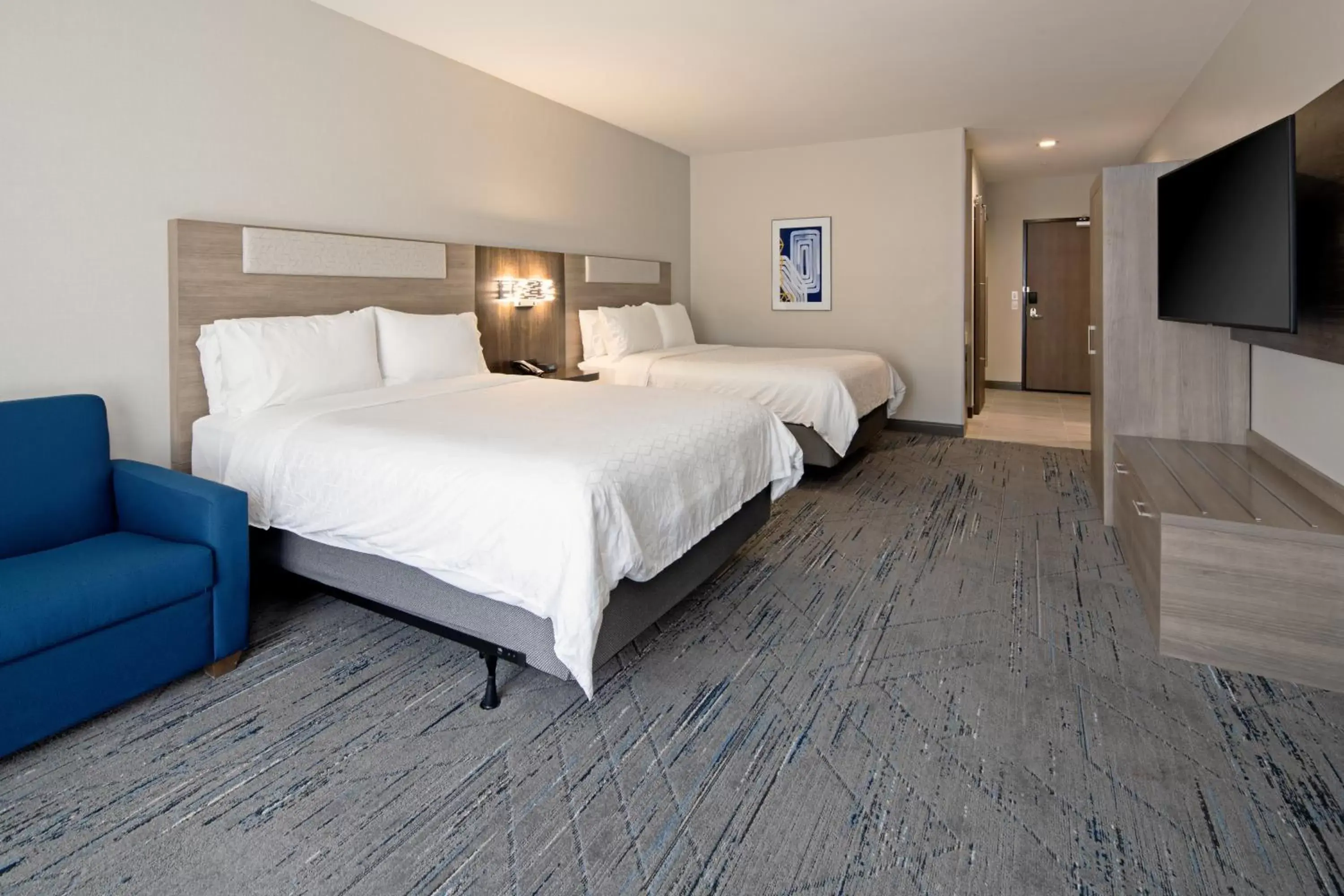 Suite with Two Queen Beds and Roll In Shower - Non-Smoking in Holiday Inn Express & Suites - Valencia - Santa Clarita by IHG Suite with Two Queen Beds and Roll In Shower - Non-Smoking in Holiday Inn Express & Suites - Valencia - Santa Clarita by IHG