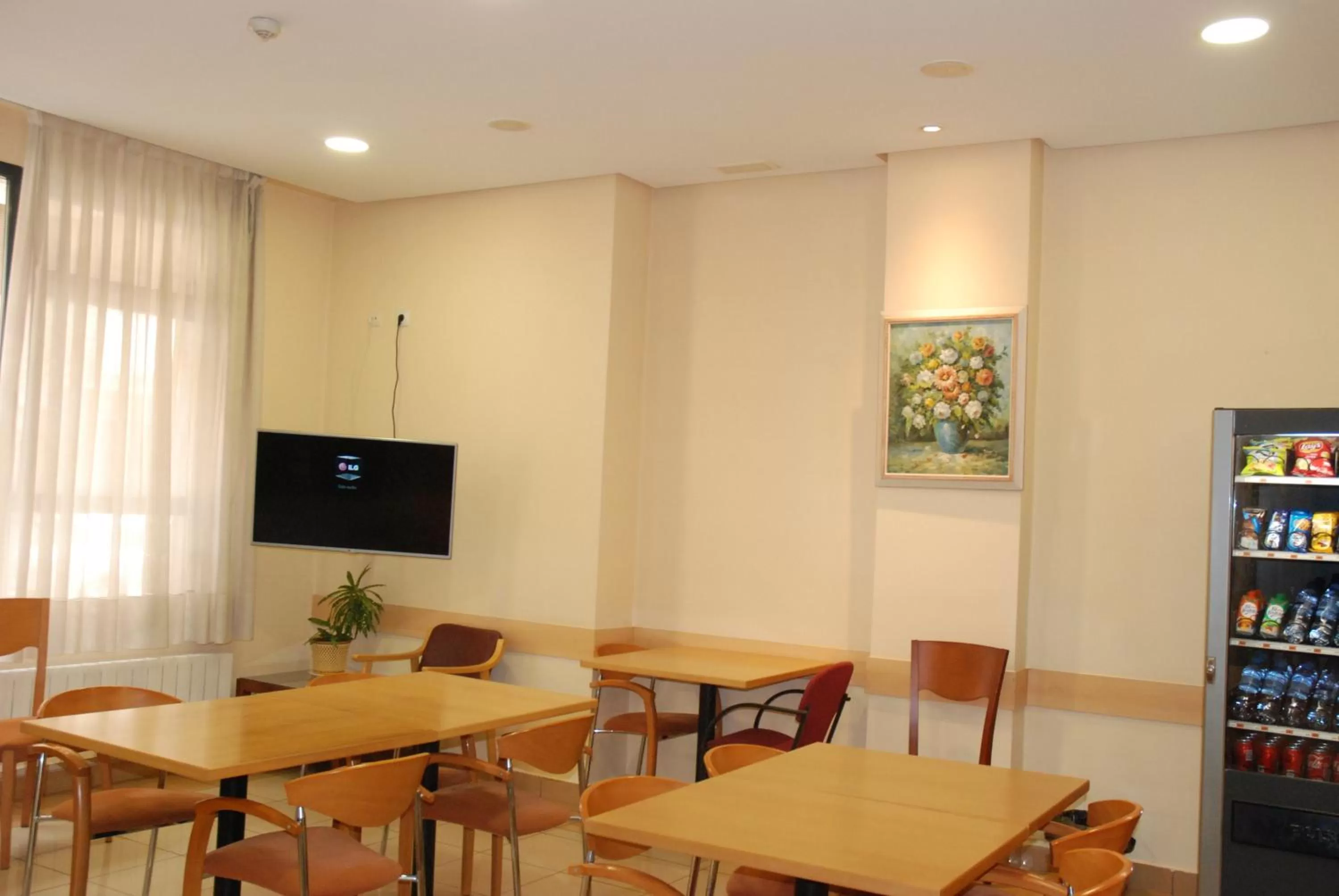 TV/Entertainment Center in Apartahotel FC Catedral