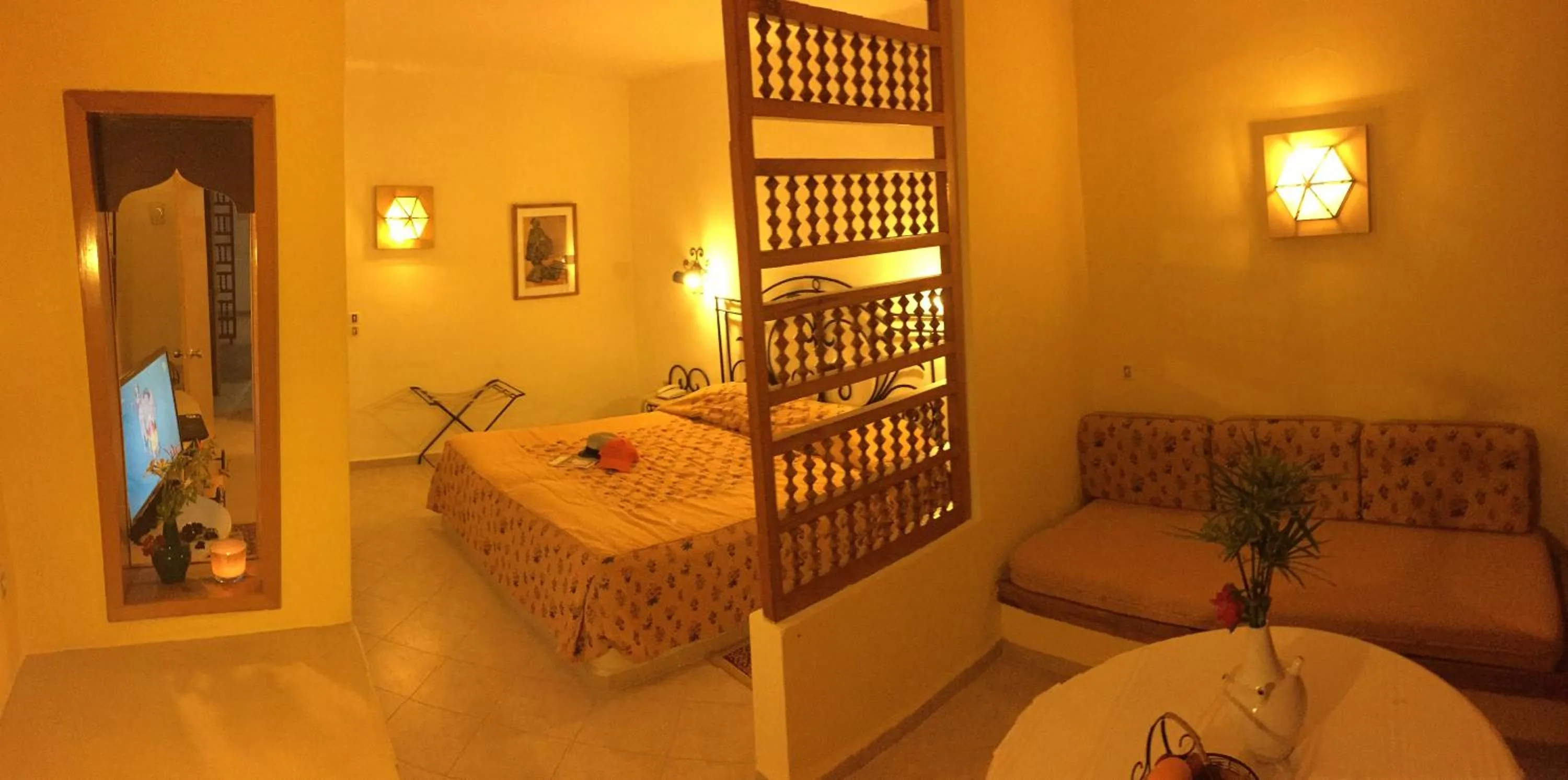 Bedroom, Bed in Hotel La Residence Hammamet