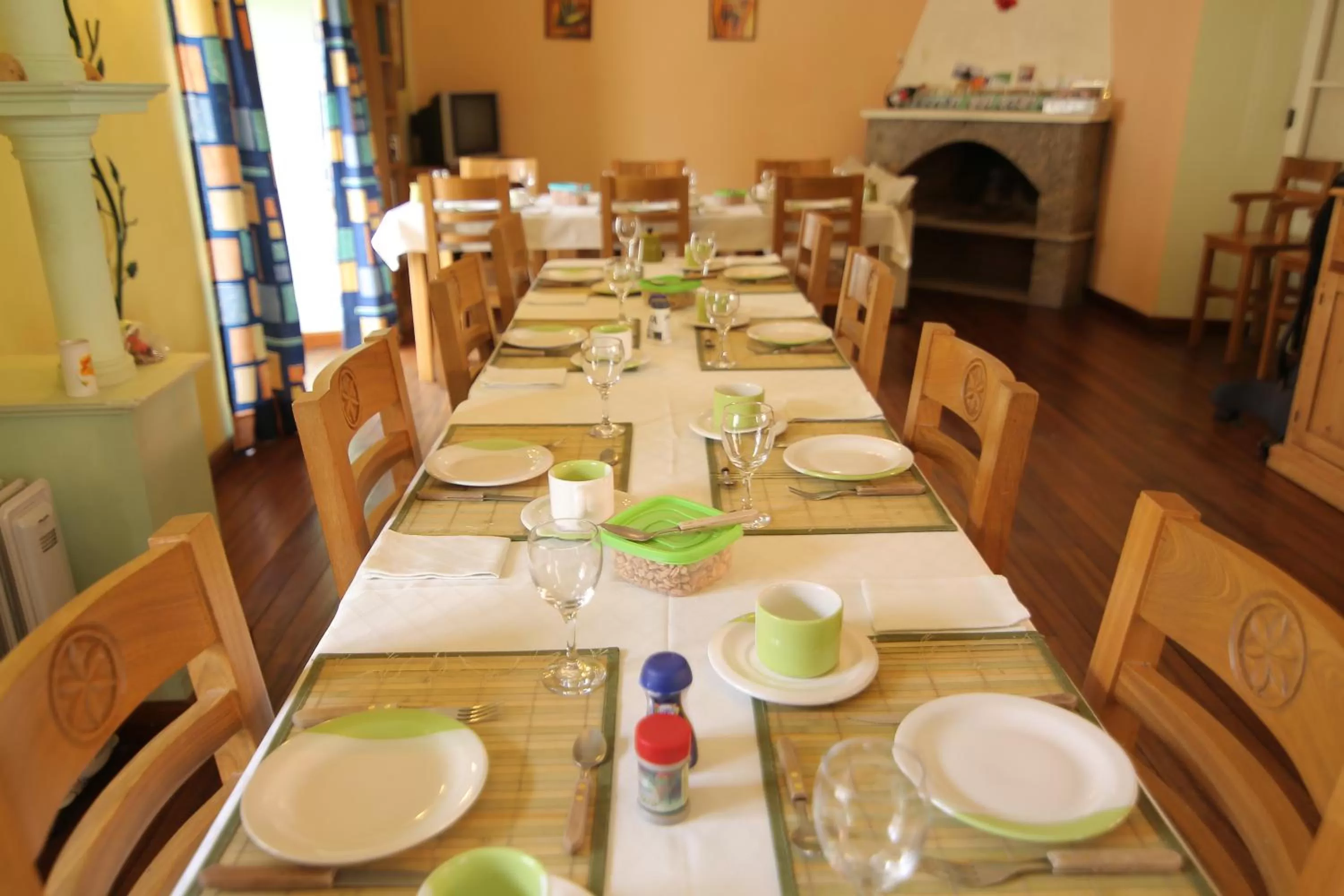 Property building in Casa Verde Hostal