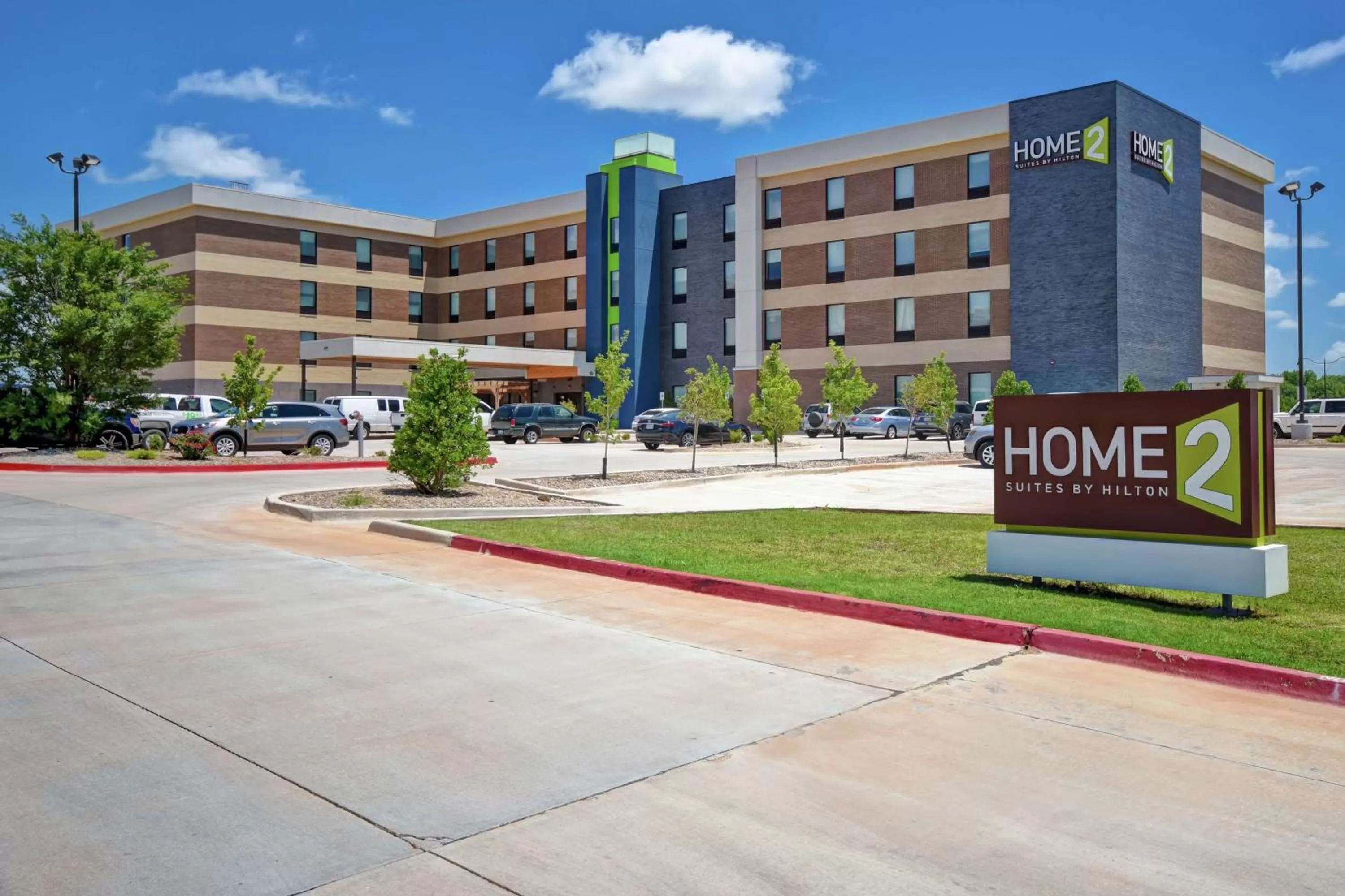 Property building in Home2 Suites By Hilton Oklahoma City Airport