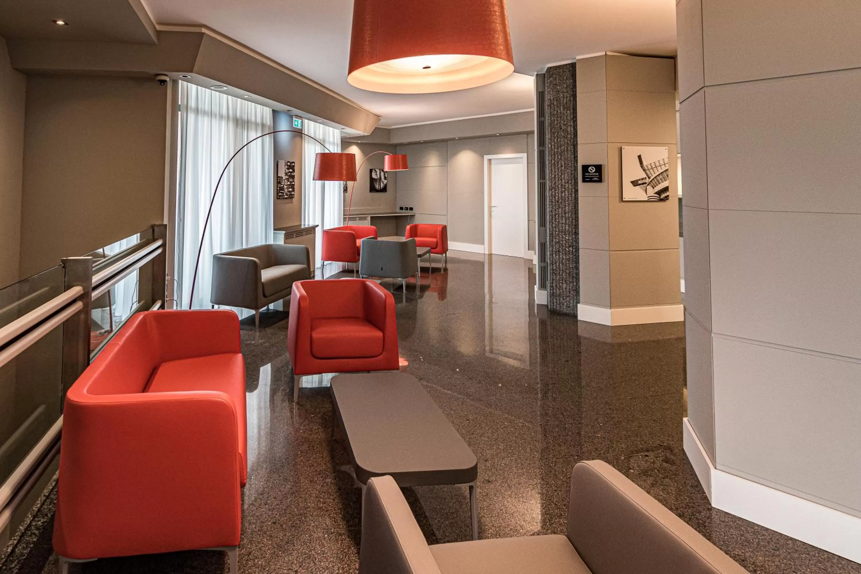 Lobby or reception in BB Hotels Smarthotel Re Milano Nord