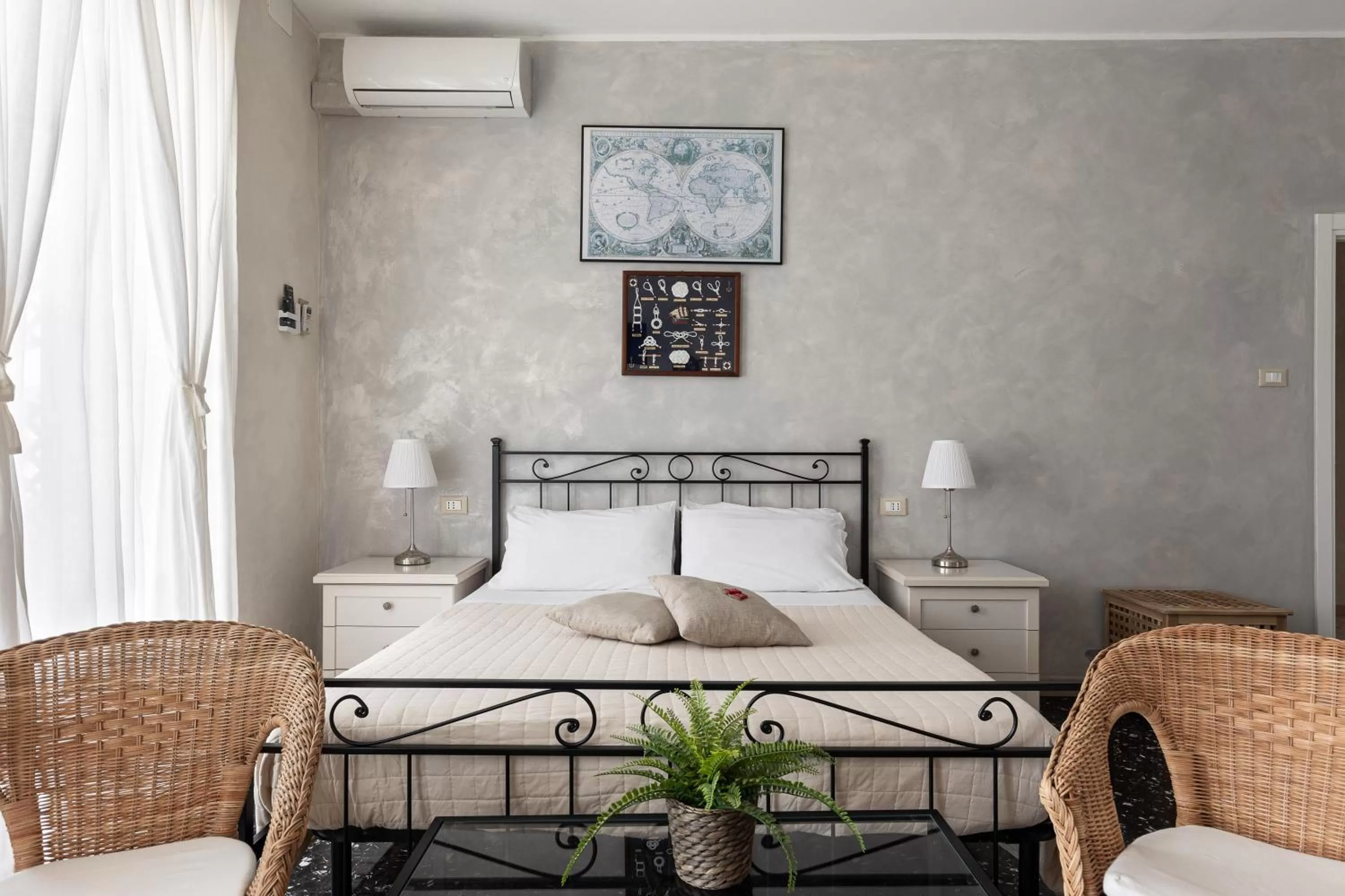 Bed in La dimora di Caboto B&B