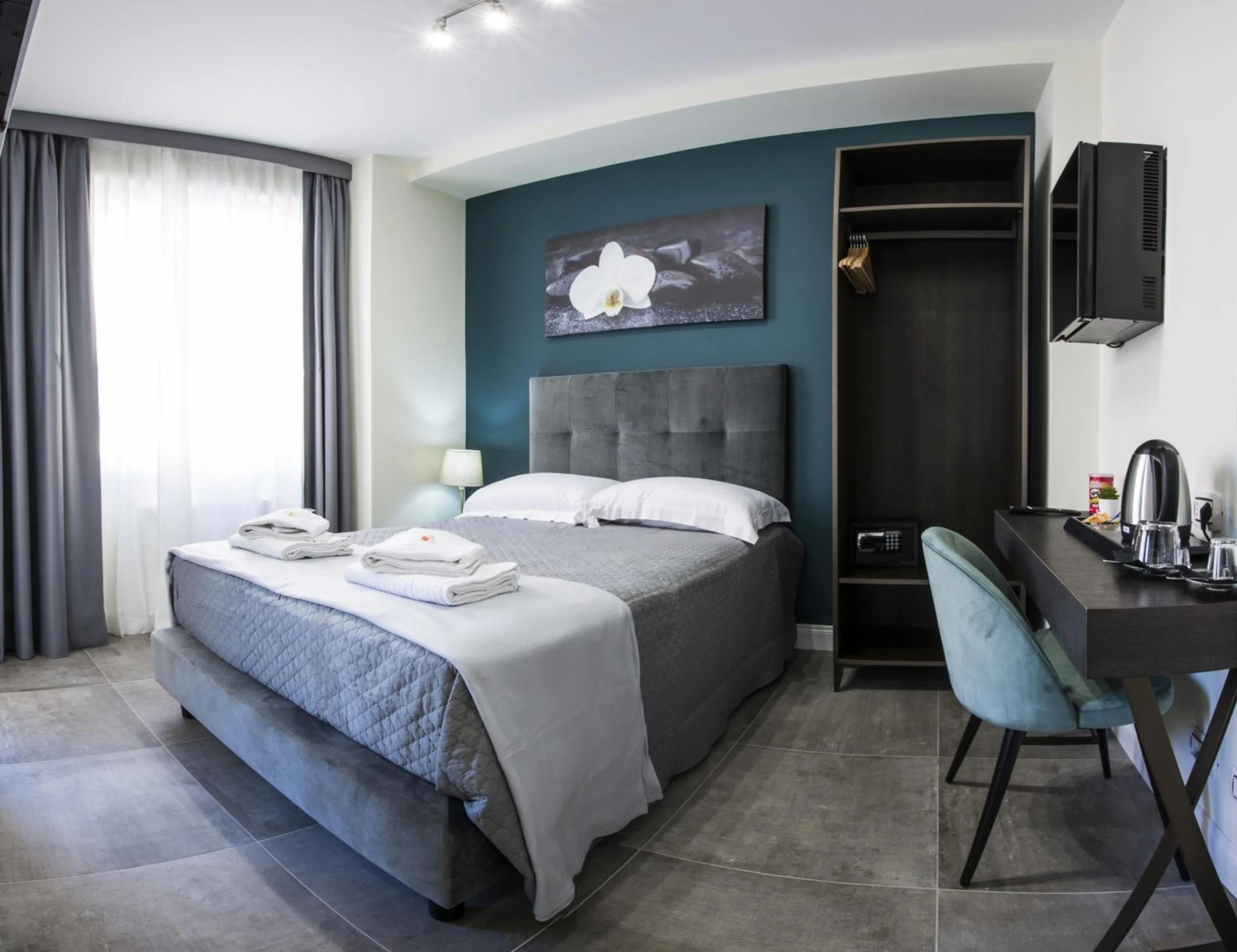 Bedroom, Bed in Regolo Rooms Vaticano