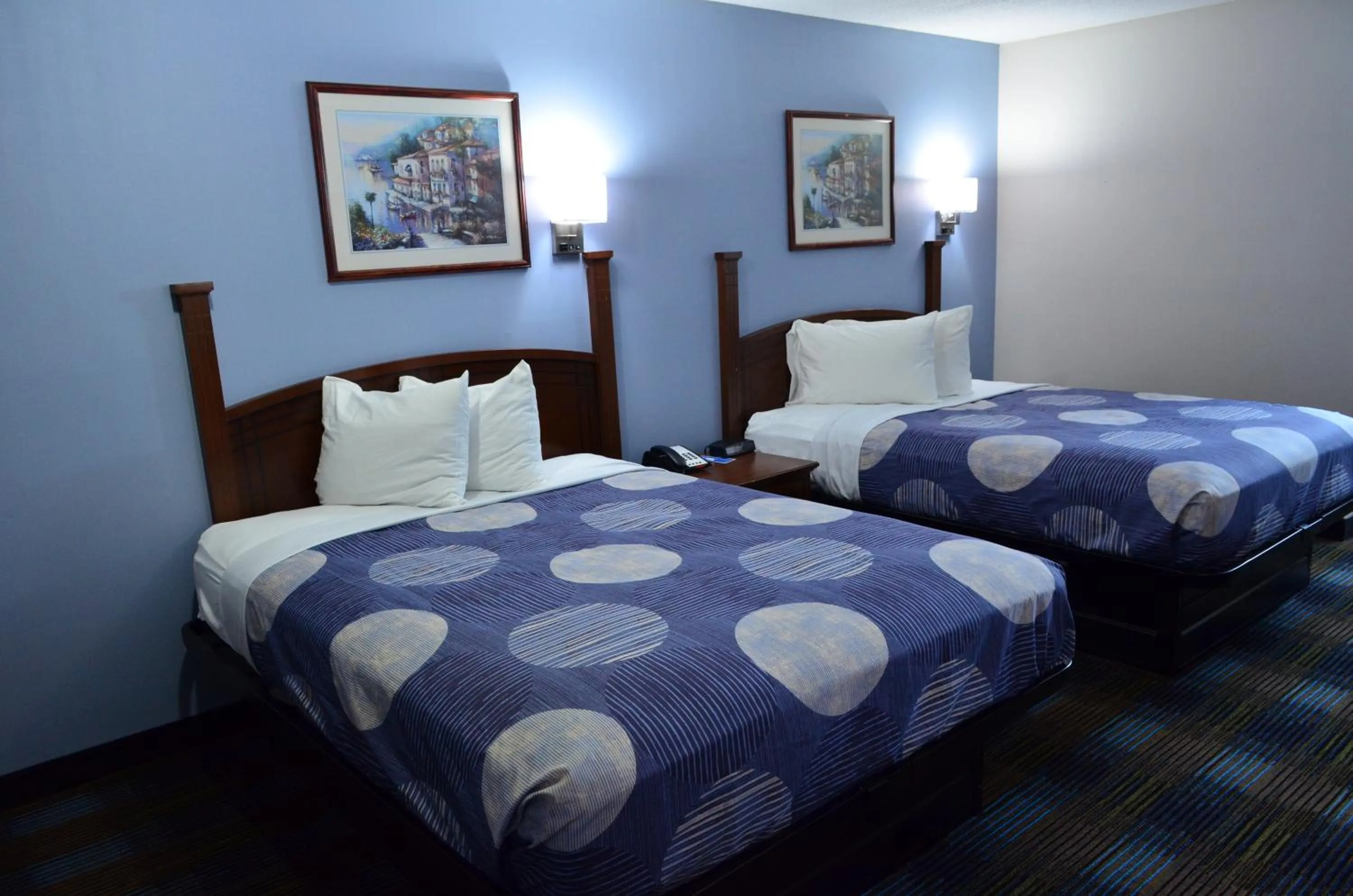 Bed in Rodeway Inn Augusta West - Fort Gordon