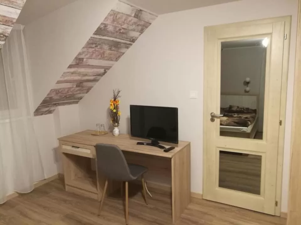 TV/Entertainment Center in Mátyus Udvarház Kengyel Fogadó Eger